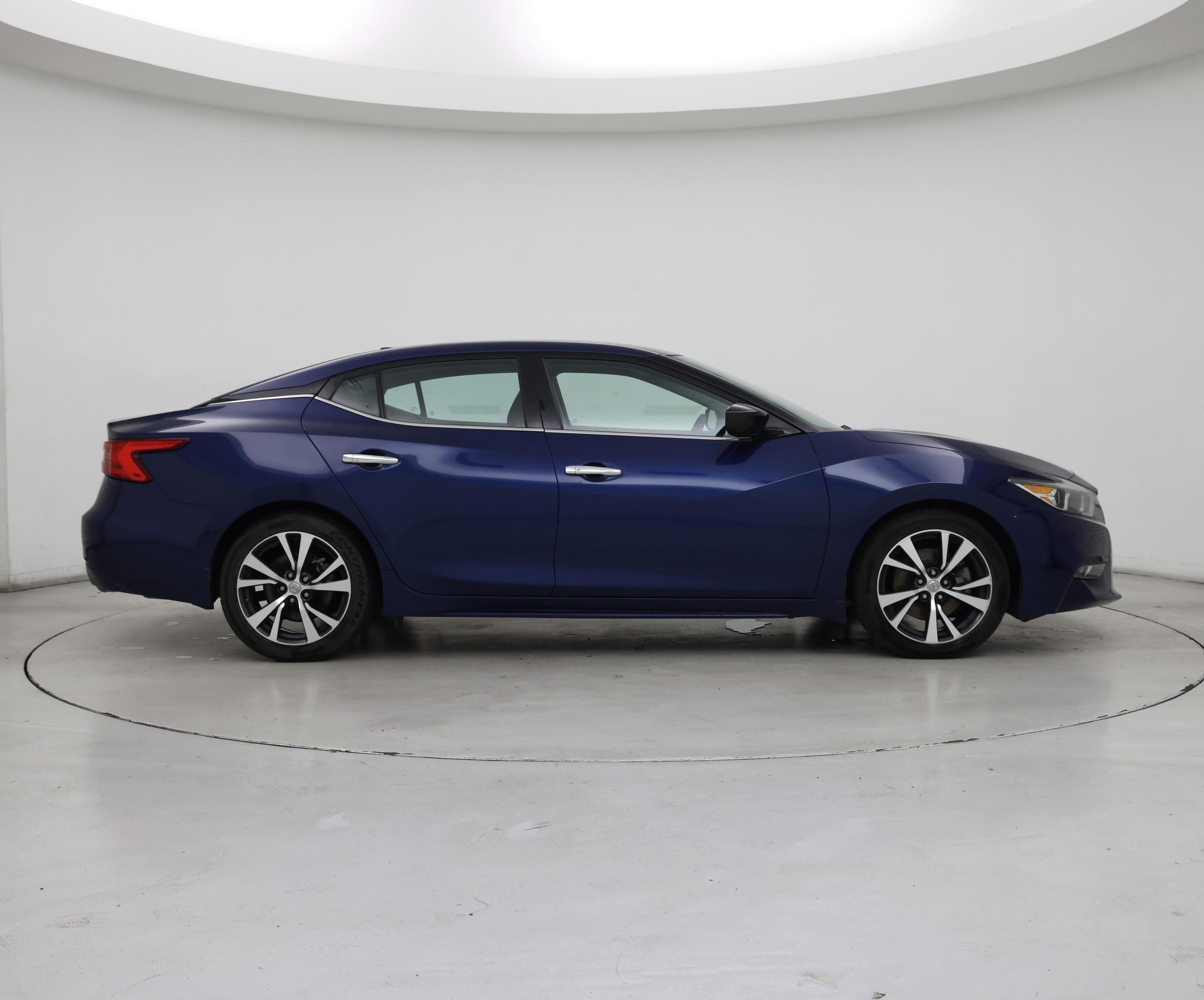 Thumbnail: 2017 Nissan Maxima - 7