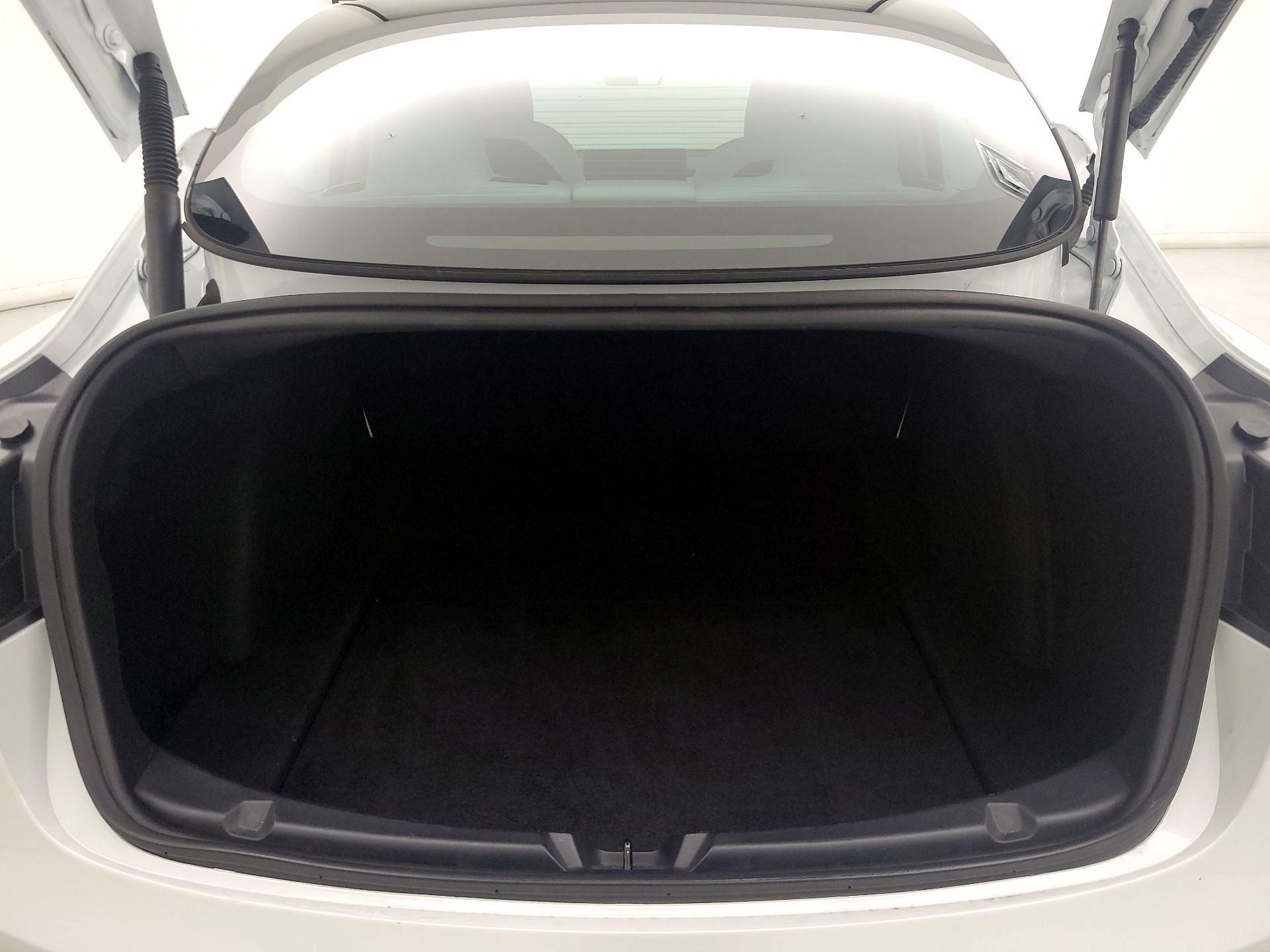 Thumbnail: 2022 Tesla Model 3 - 20
