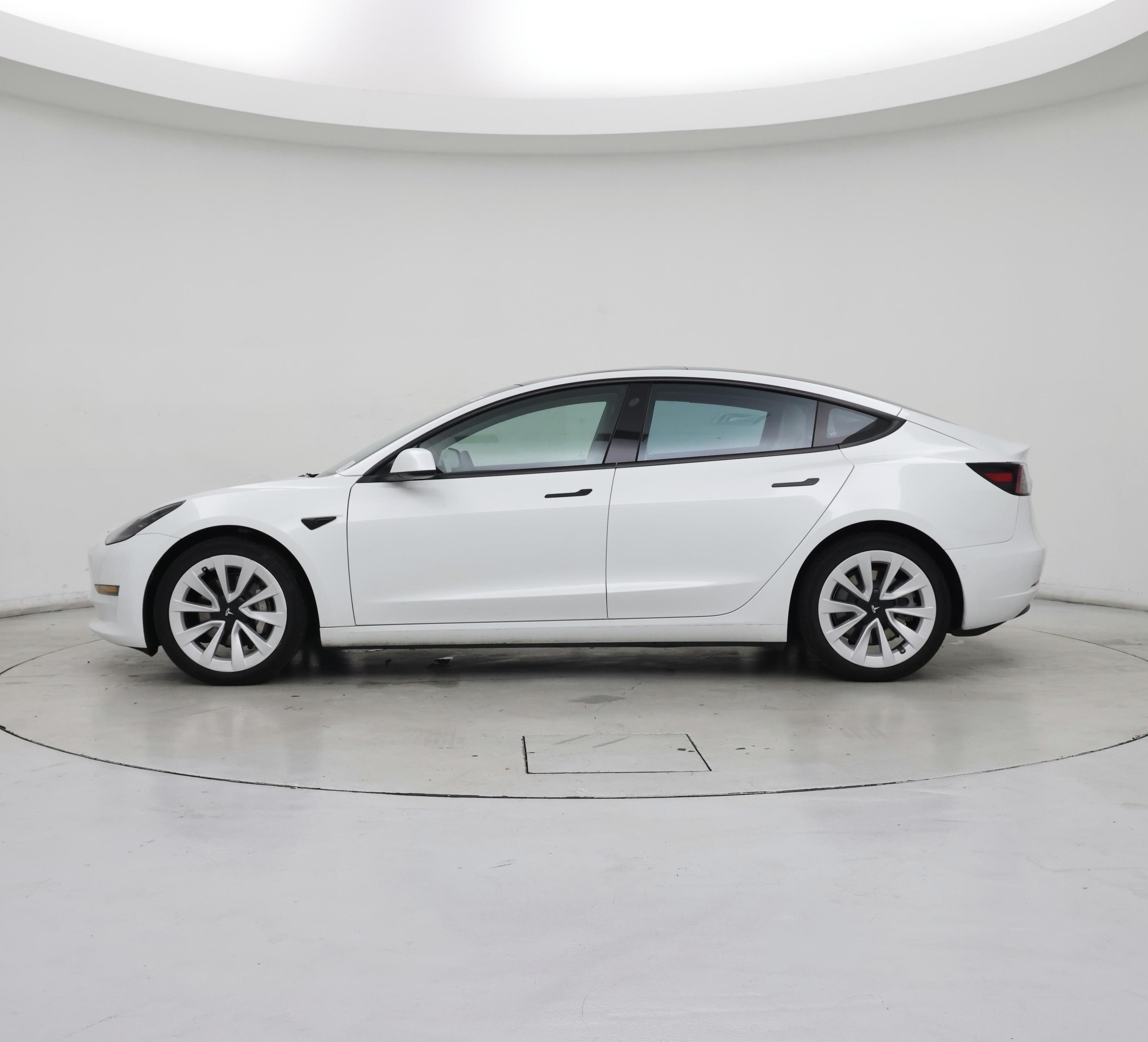 Thumbnail: 2022 Tesla Model 3 - 3