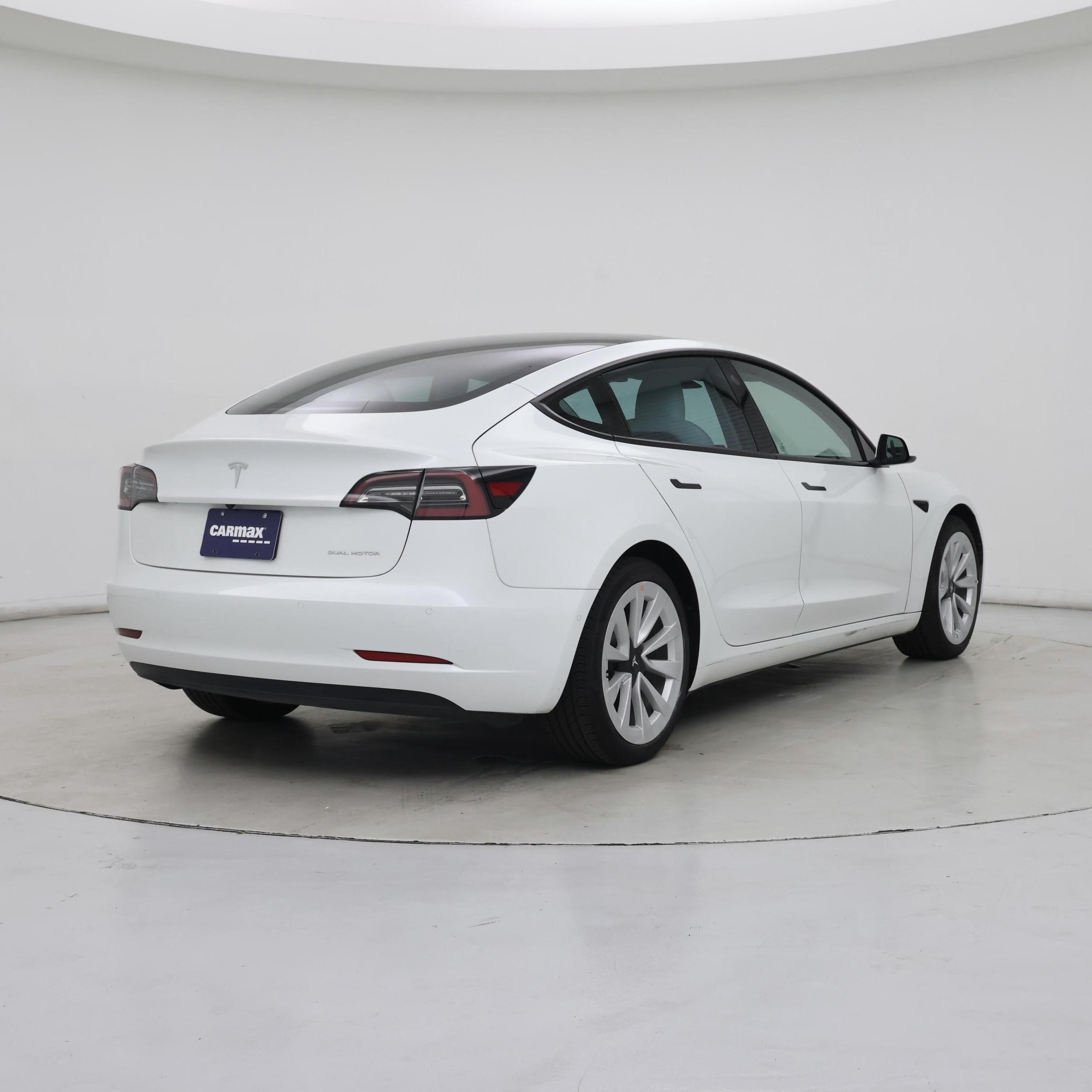 Thumbnail: 2022 Tesla Model 3 - 8