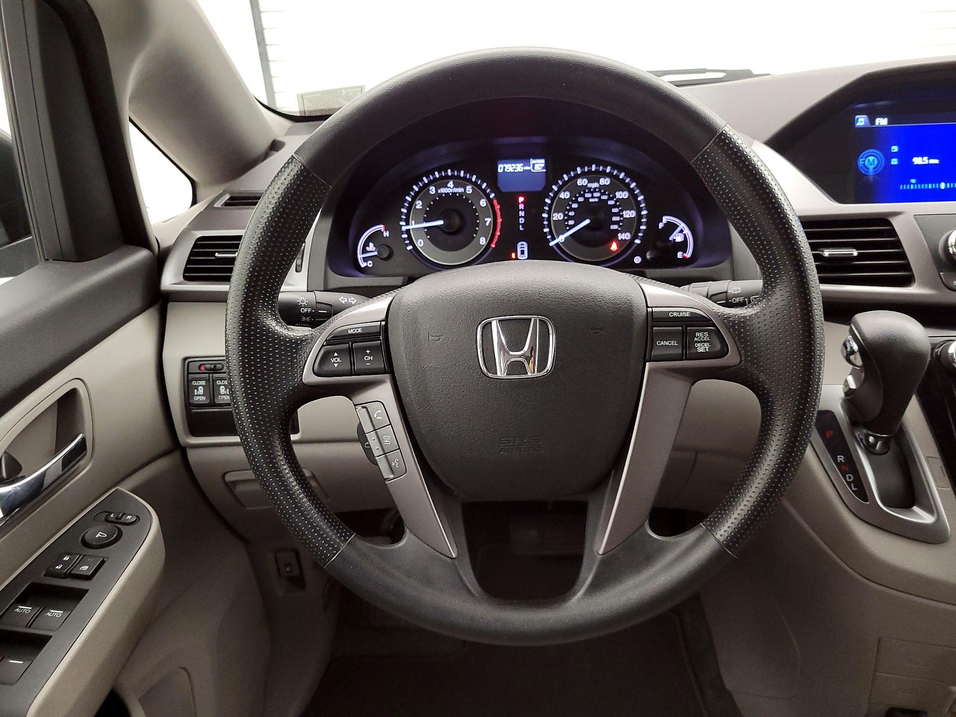 Thumbnail: 2015 Honda Odyssey - 10