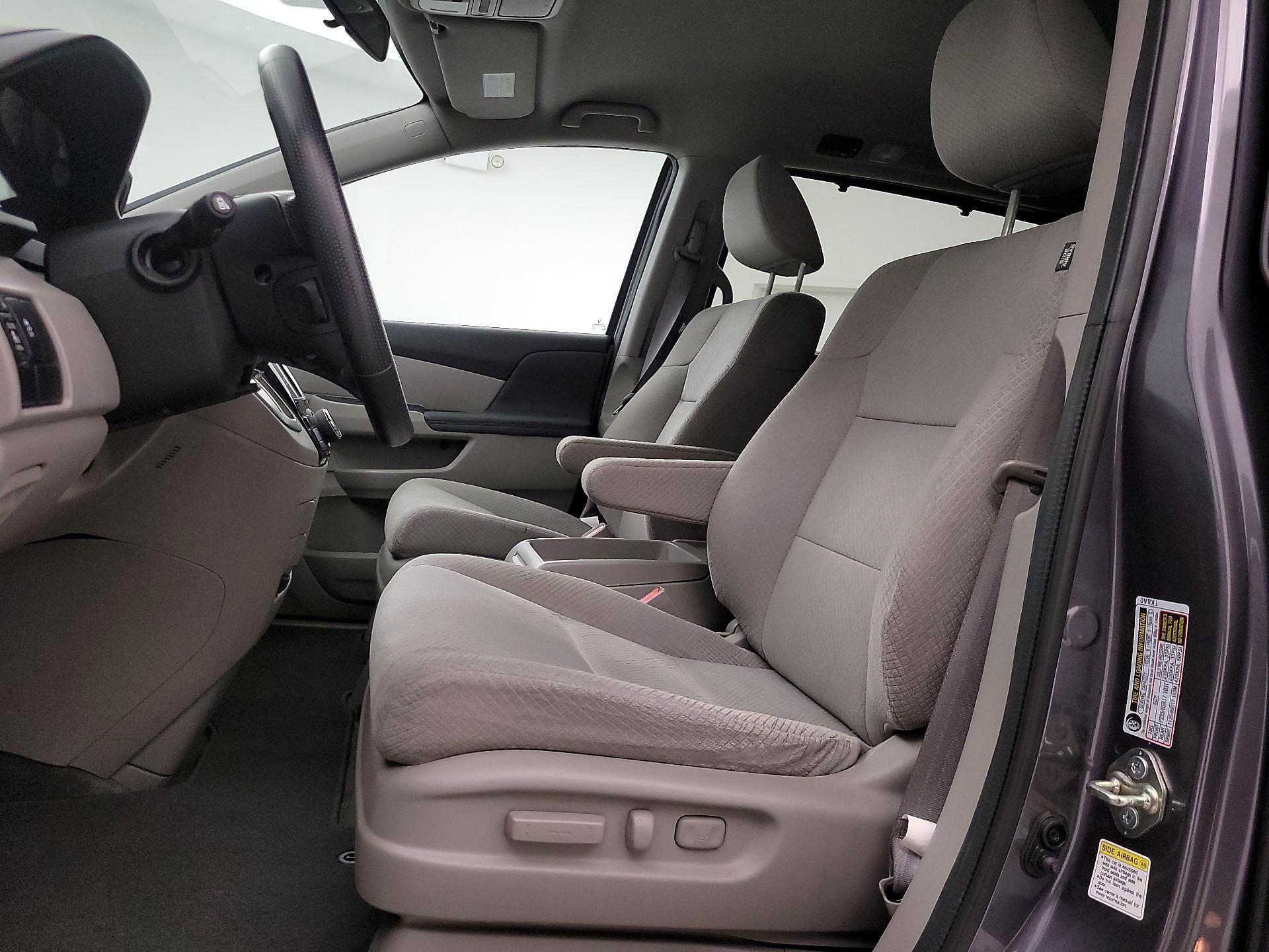 Thumbnail: 2015 Honda Odyssey - 11