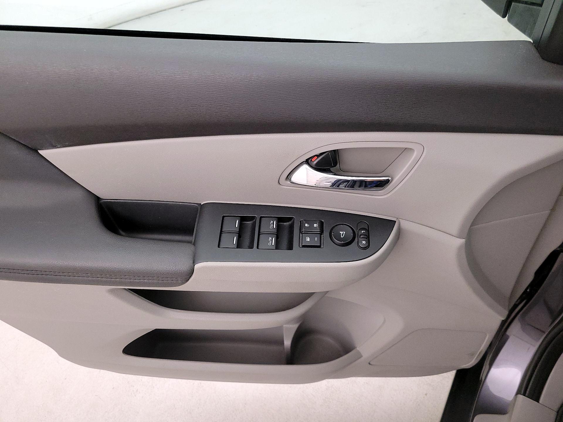 Thumbnail: 2015 Honda Odyssey - 12