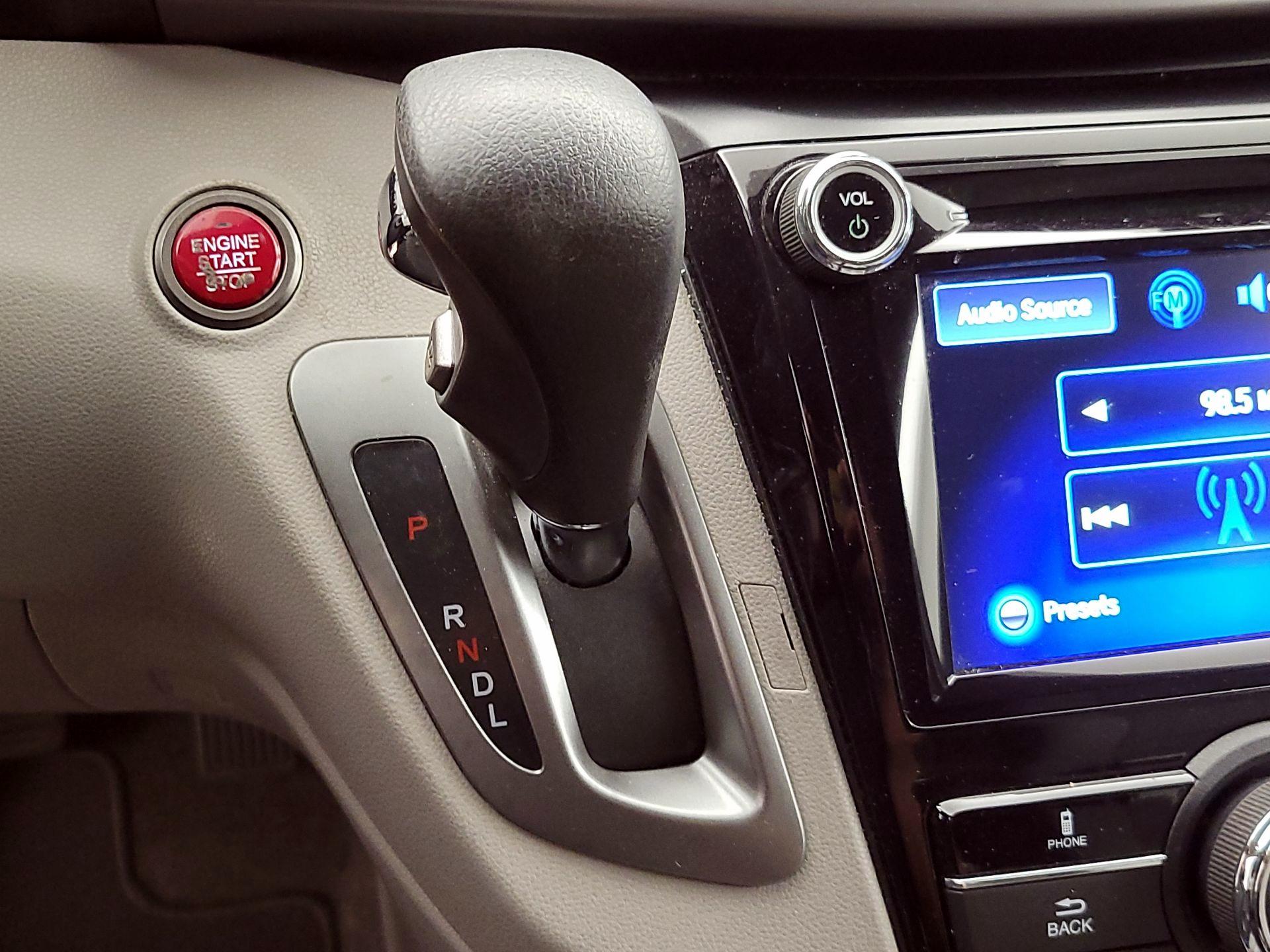 Thumbnail: 2015 Honda Odyssey - 17