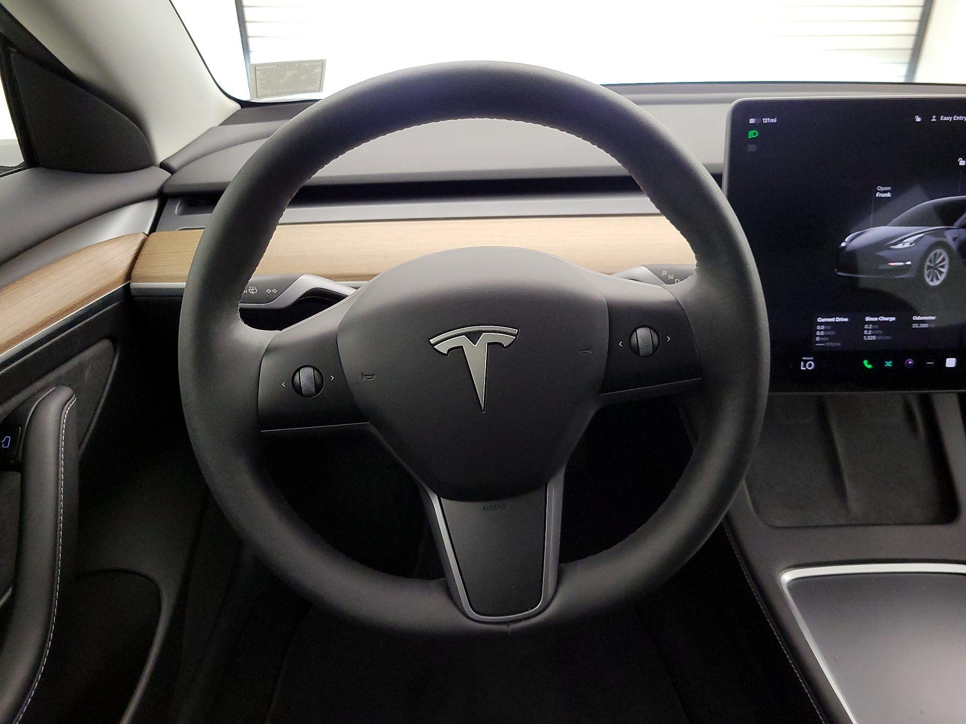 Thumbnail: 2023 Tesla Model 3 - 10