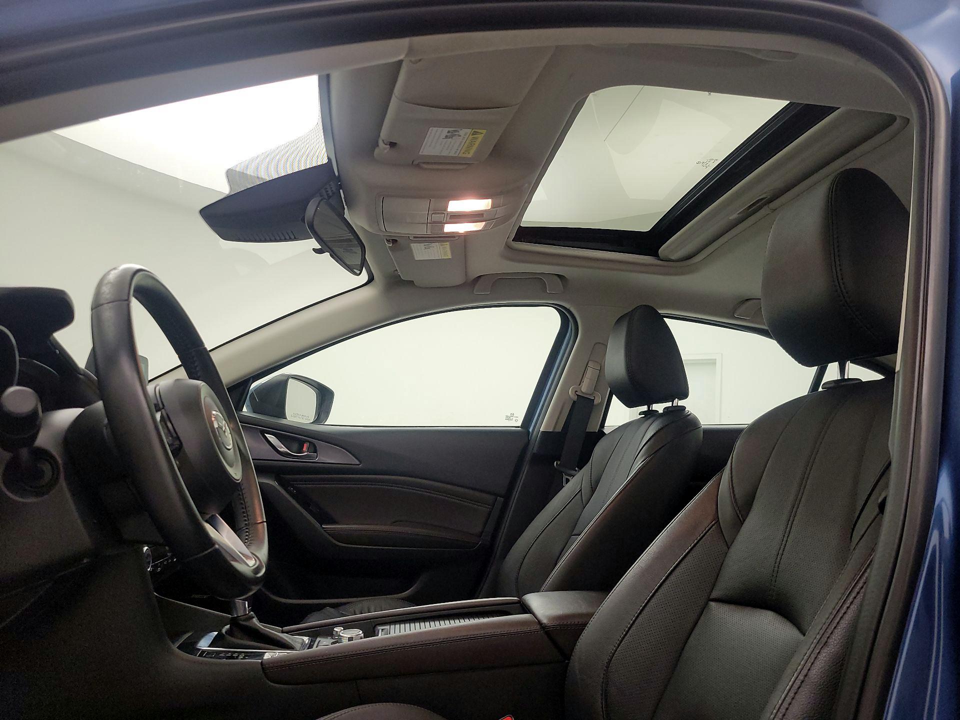 Thumbnail: 2018 Mazda Mazda3 - 19