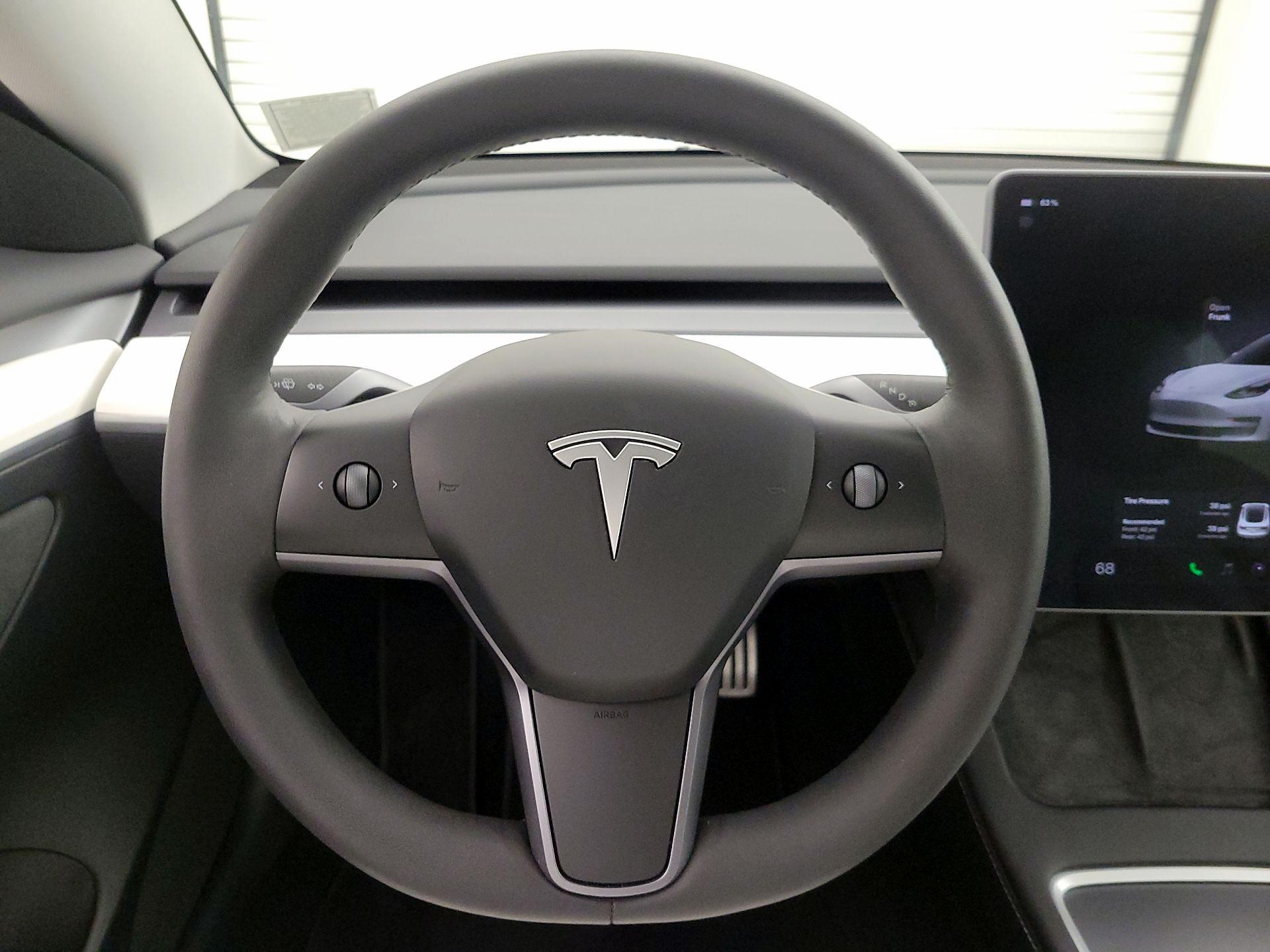 Thumbnail: 2023 Tesla Model 3 - 10