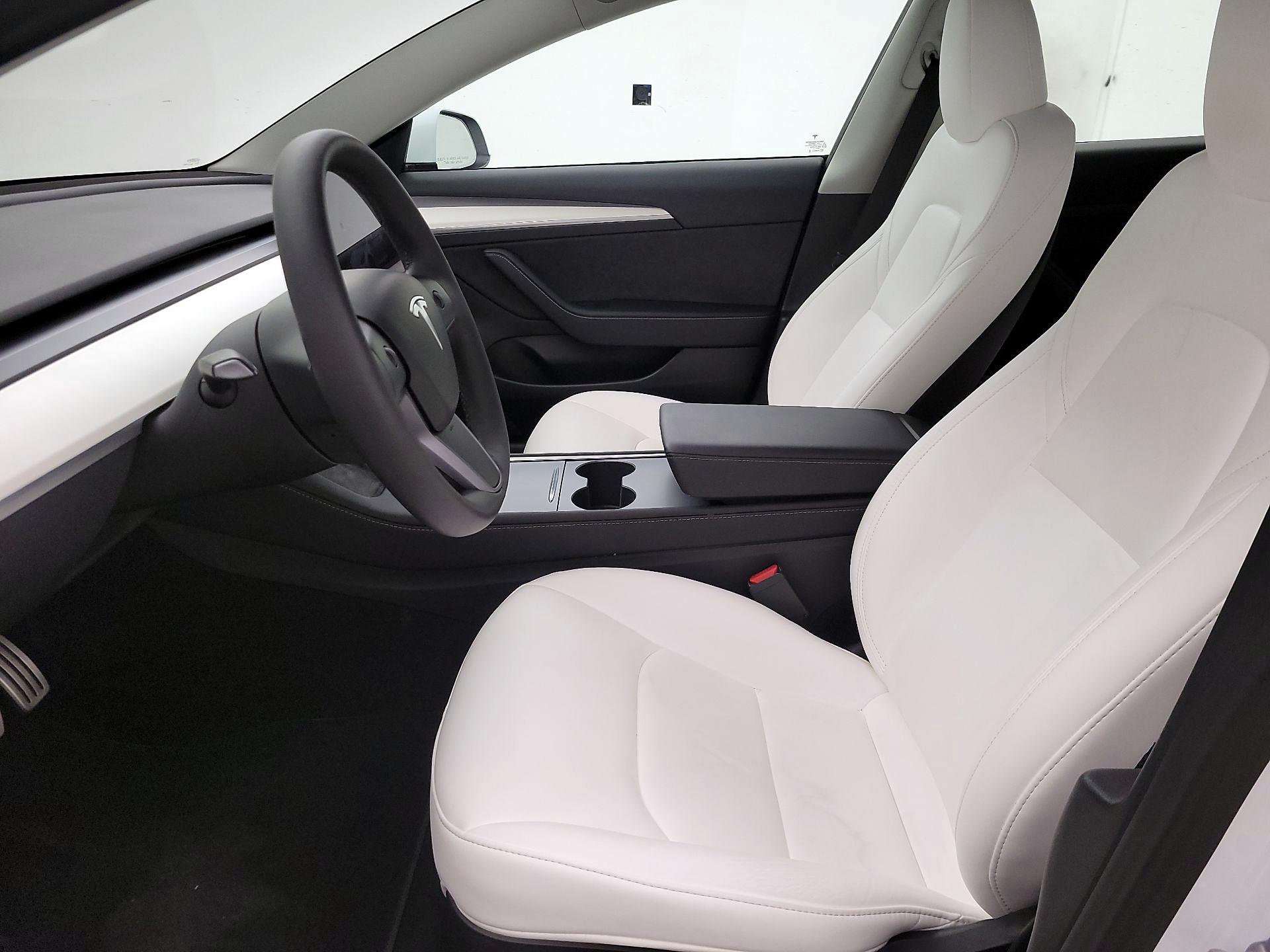 Thumbnail: 2023 Tesla Model 3 - 11