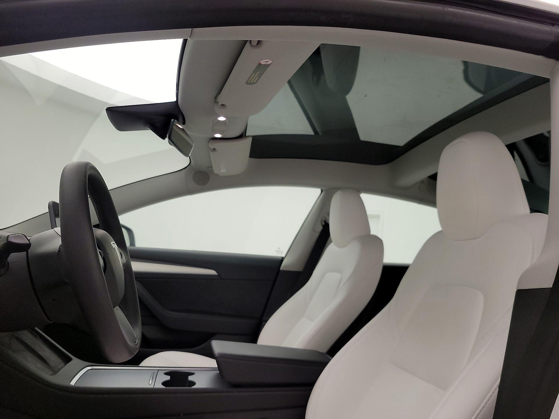 Thumbnail: 2023 Tesla Model 3 - 18