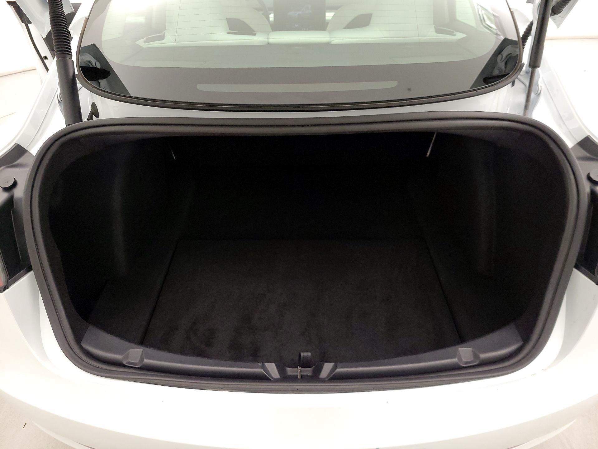 Thumbnail: 2023 Tesla Model 3 - 20