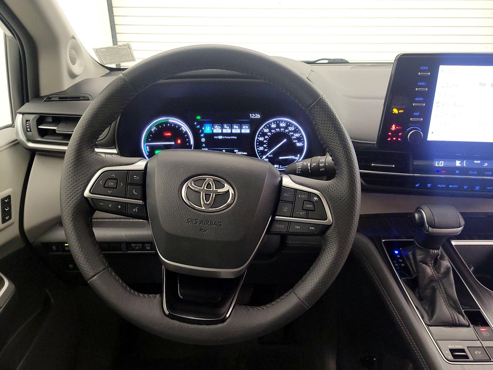 Thumbnail: 2021 Toyota Sienna - 10