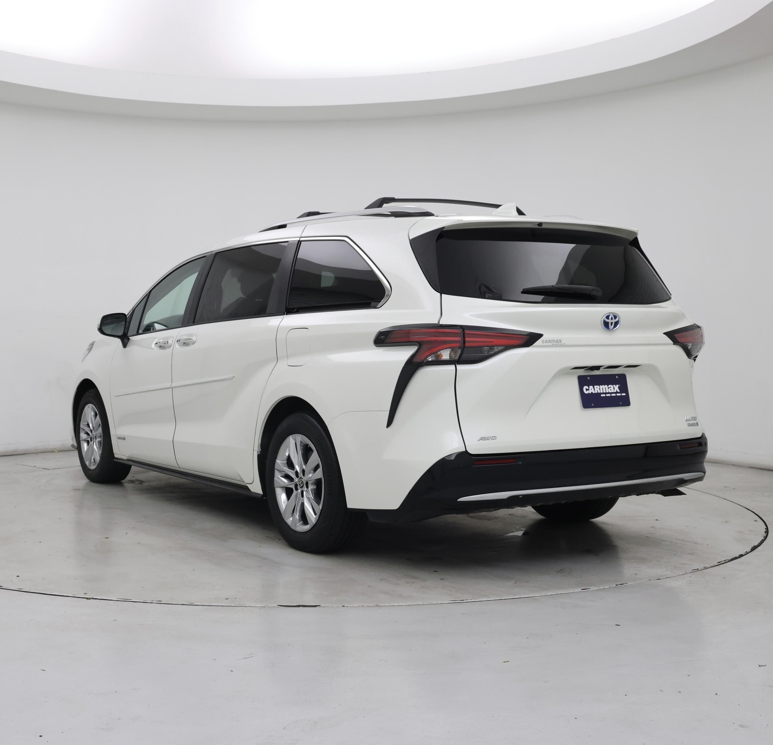 Thumbnail: 2021 Toyota Sienna - 2