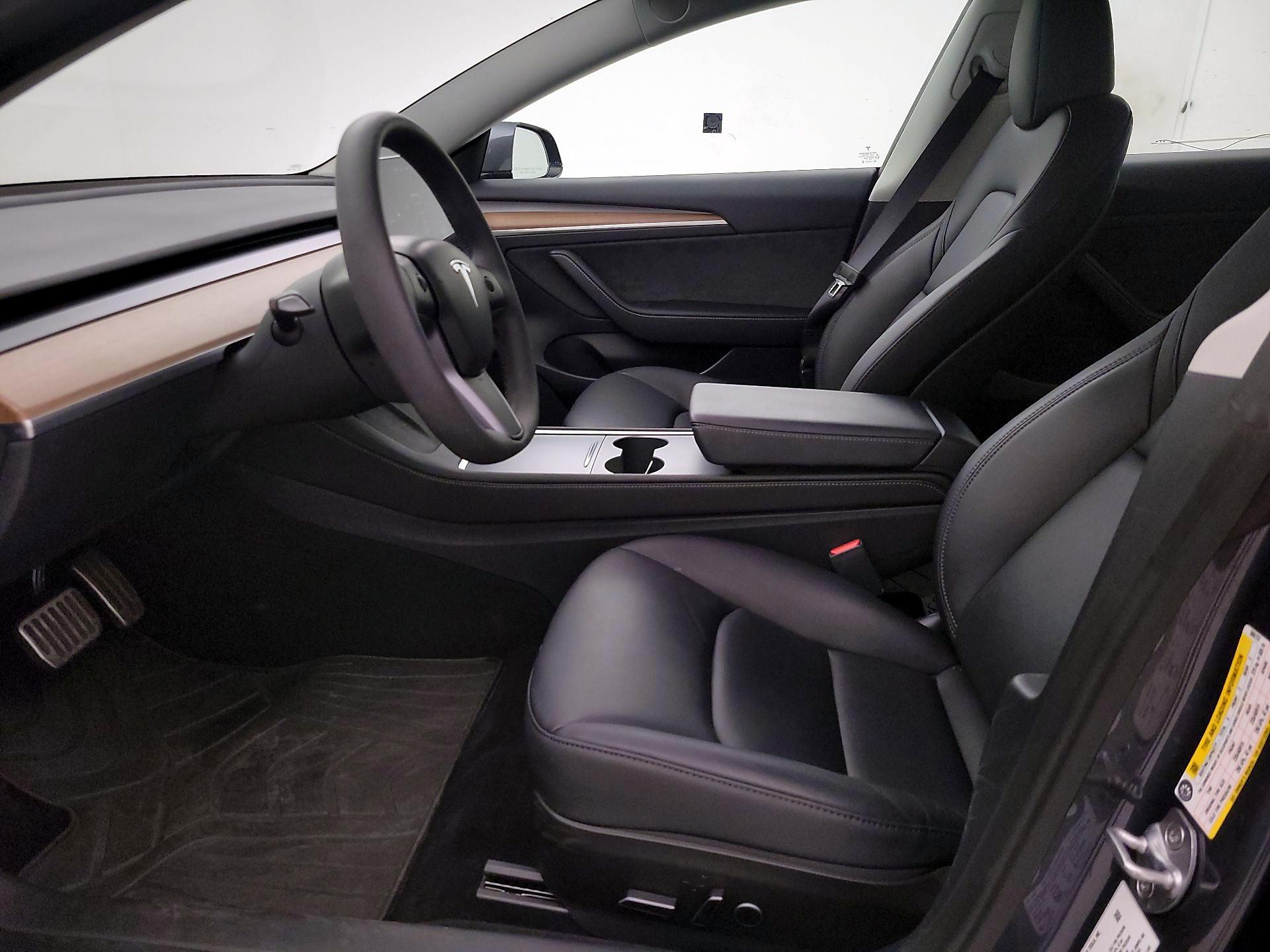 Thumbnail: 2023 Tesla Model 3 - 11