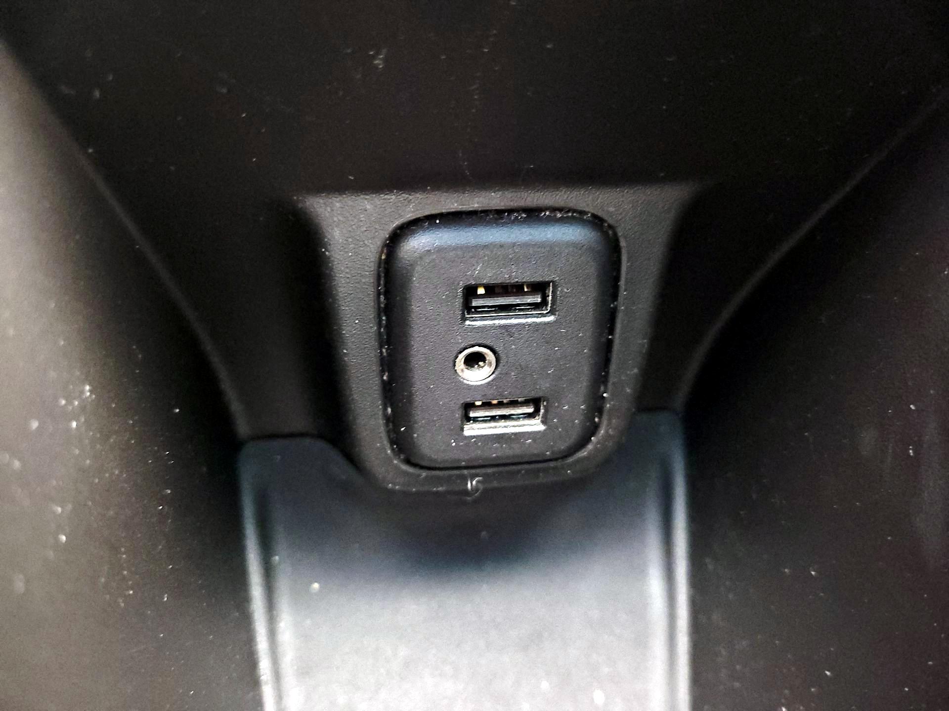 Thumbnail: 2021 Chevrolet Bolt EV - 18