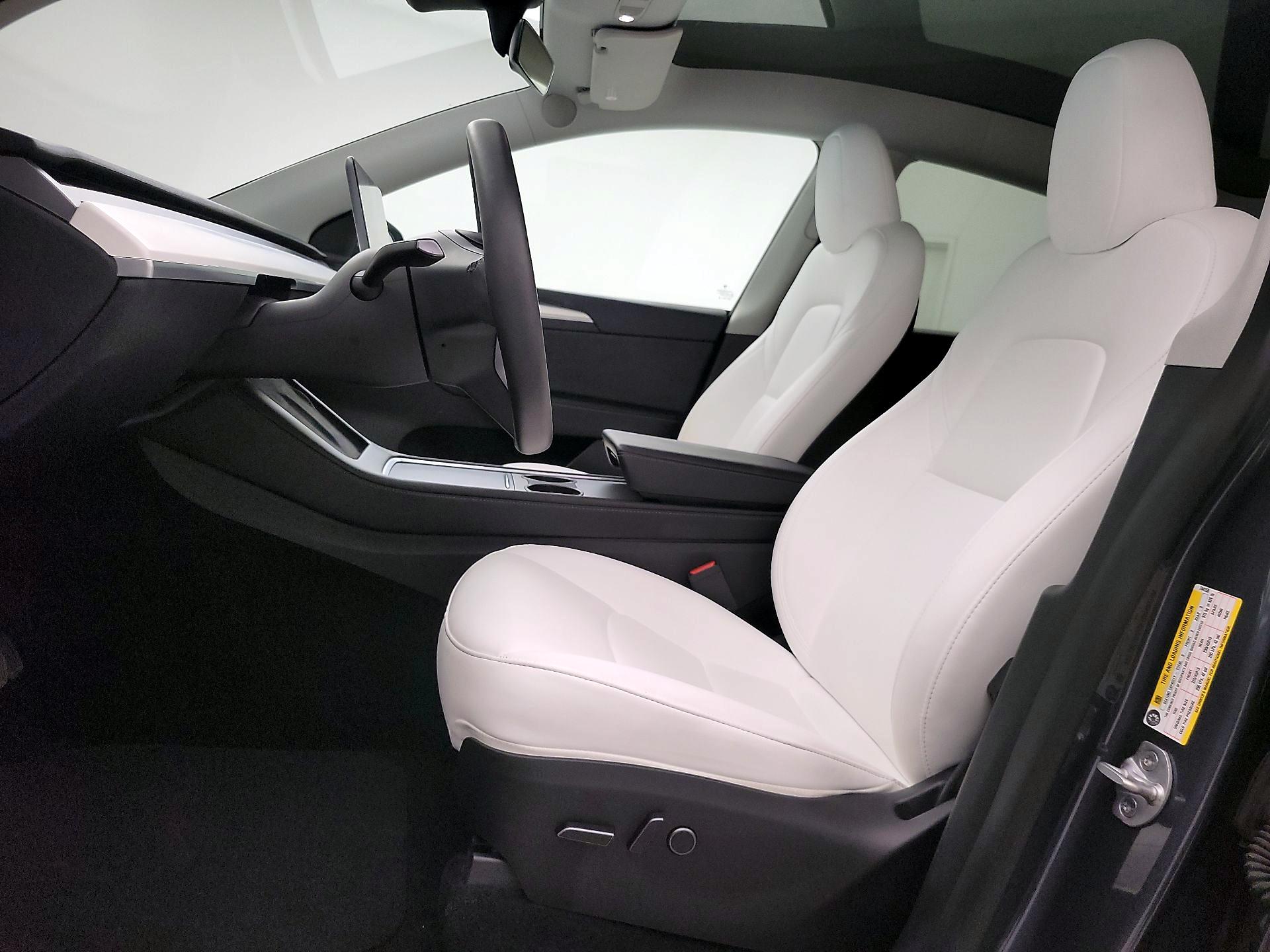Thumbnail: 2023 Tesla Model Y - 11