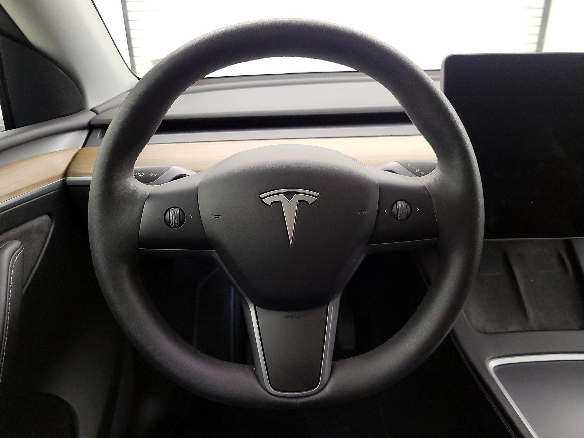 Thumbnail: 2023 Tesla Model Y - 10