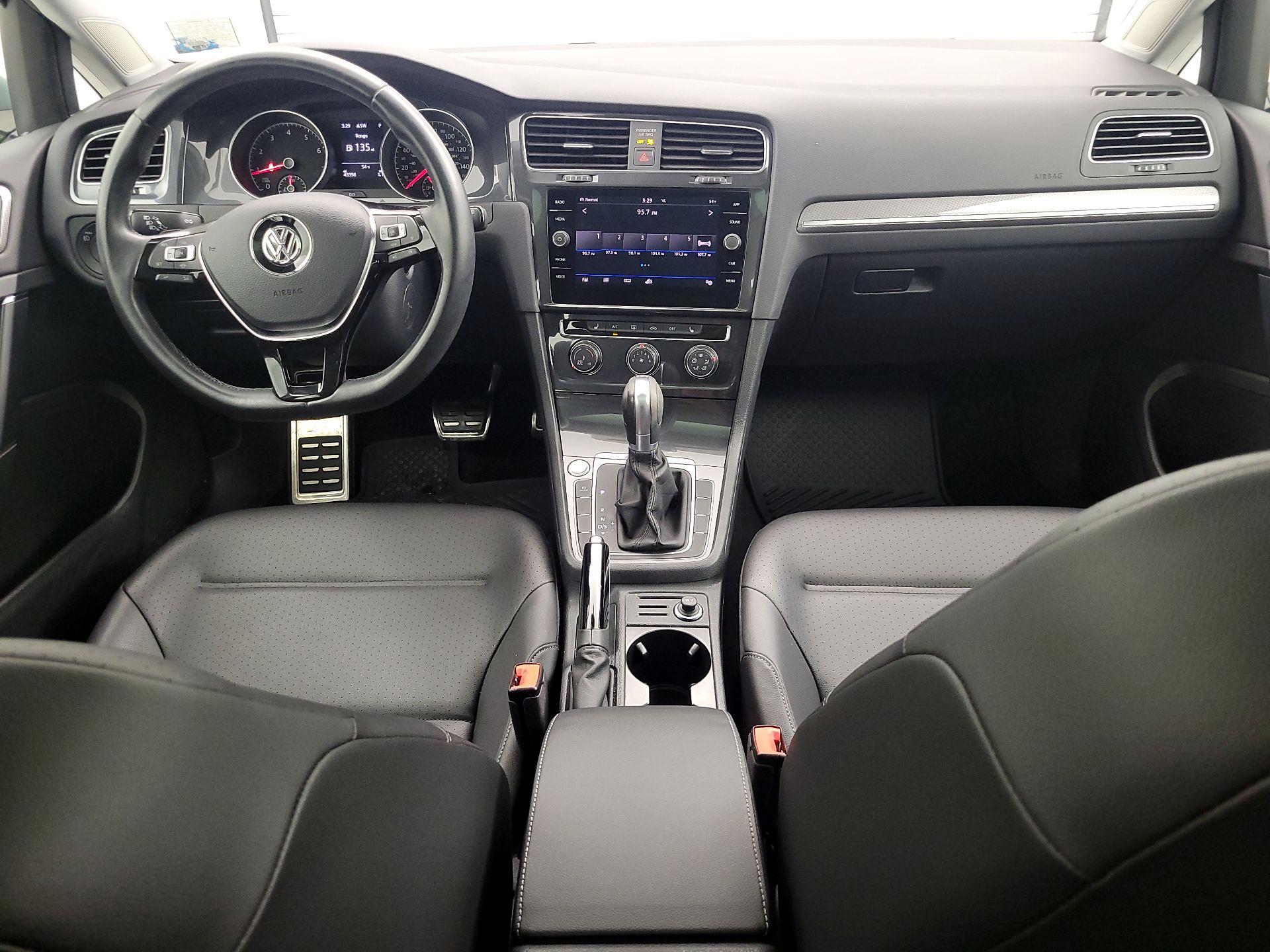 Thumbnail: 2019 Volkswagen Golf - 9