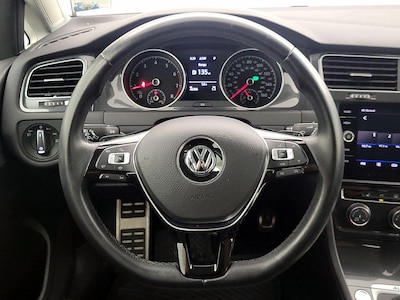 Steering Wheel & Instrument Cluster (On)
