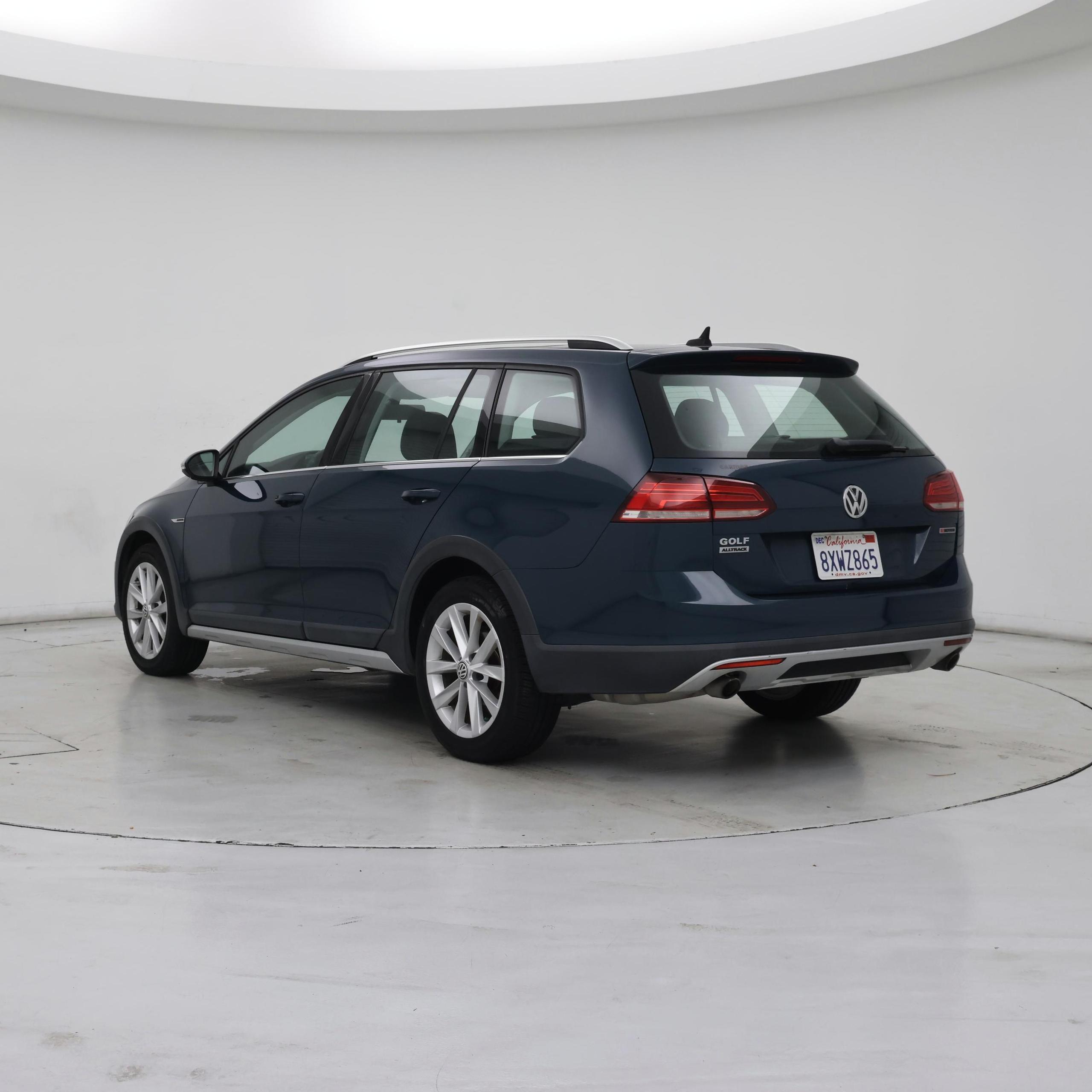 Thumbnail: 2019 Volkswagen Golf - 2