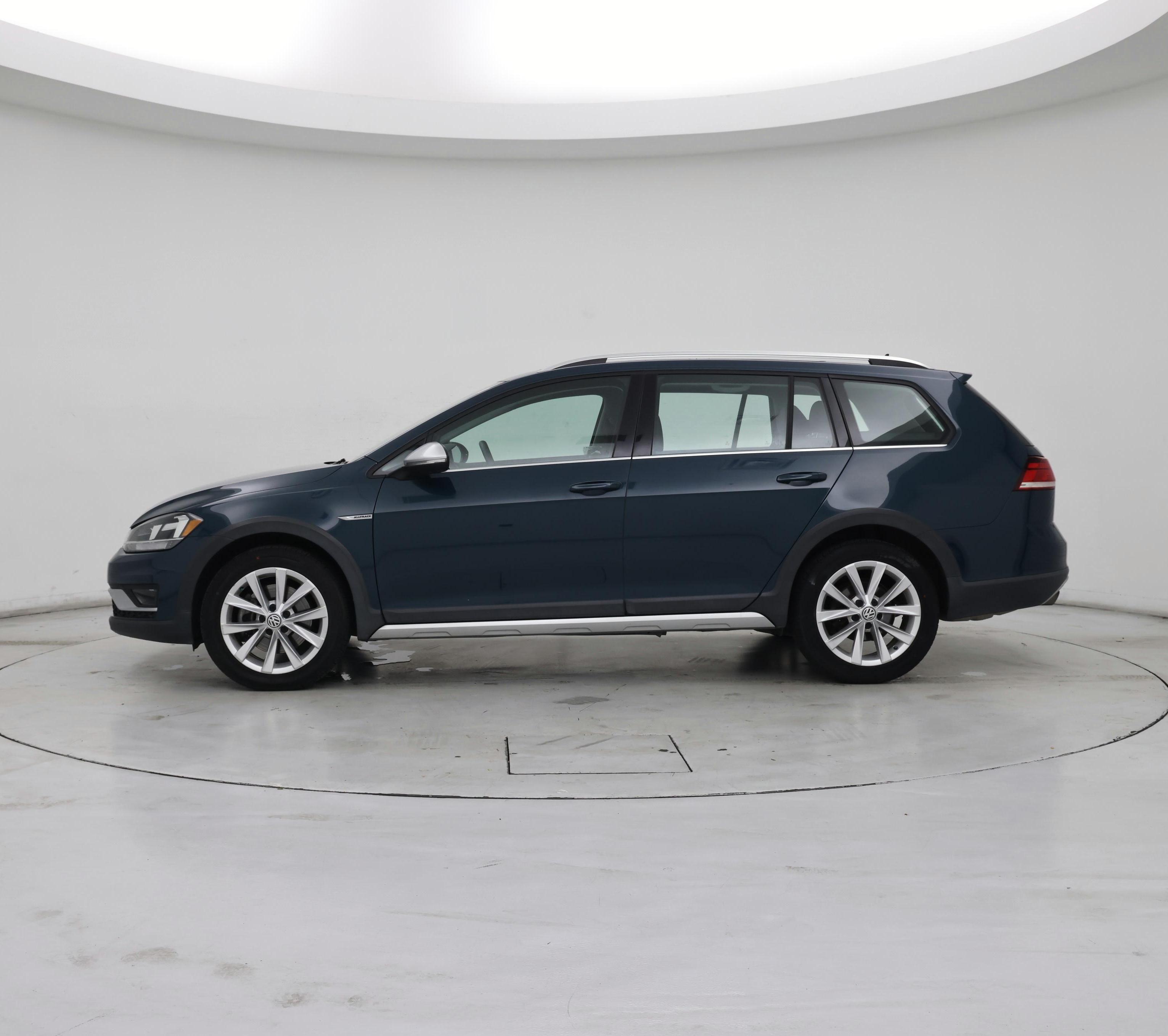 Thumbnail: 2019 Volkswagen Golf - 3
