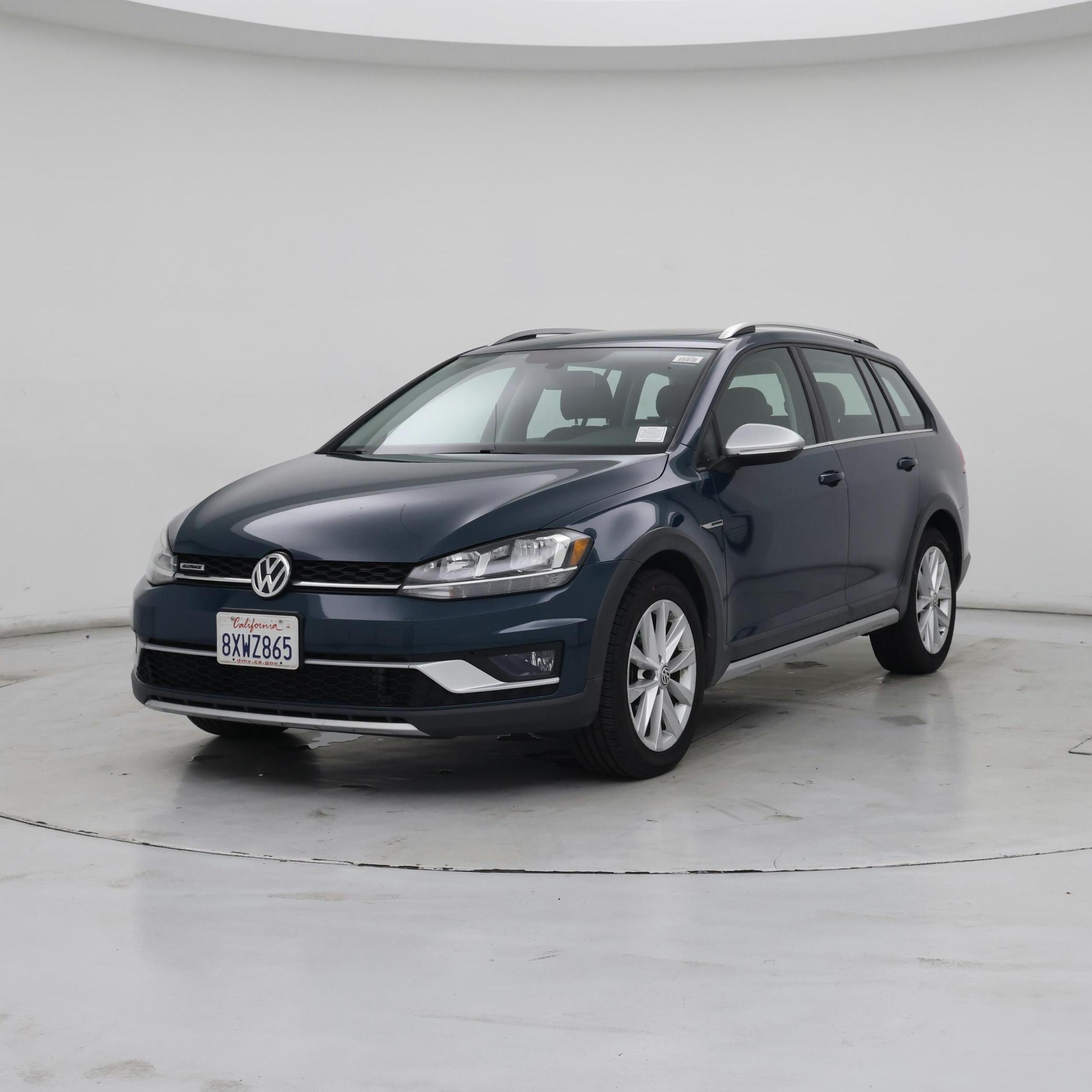 Thumbnail: 2019 Volkswagen Golf - 4