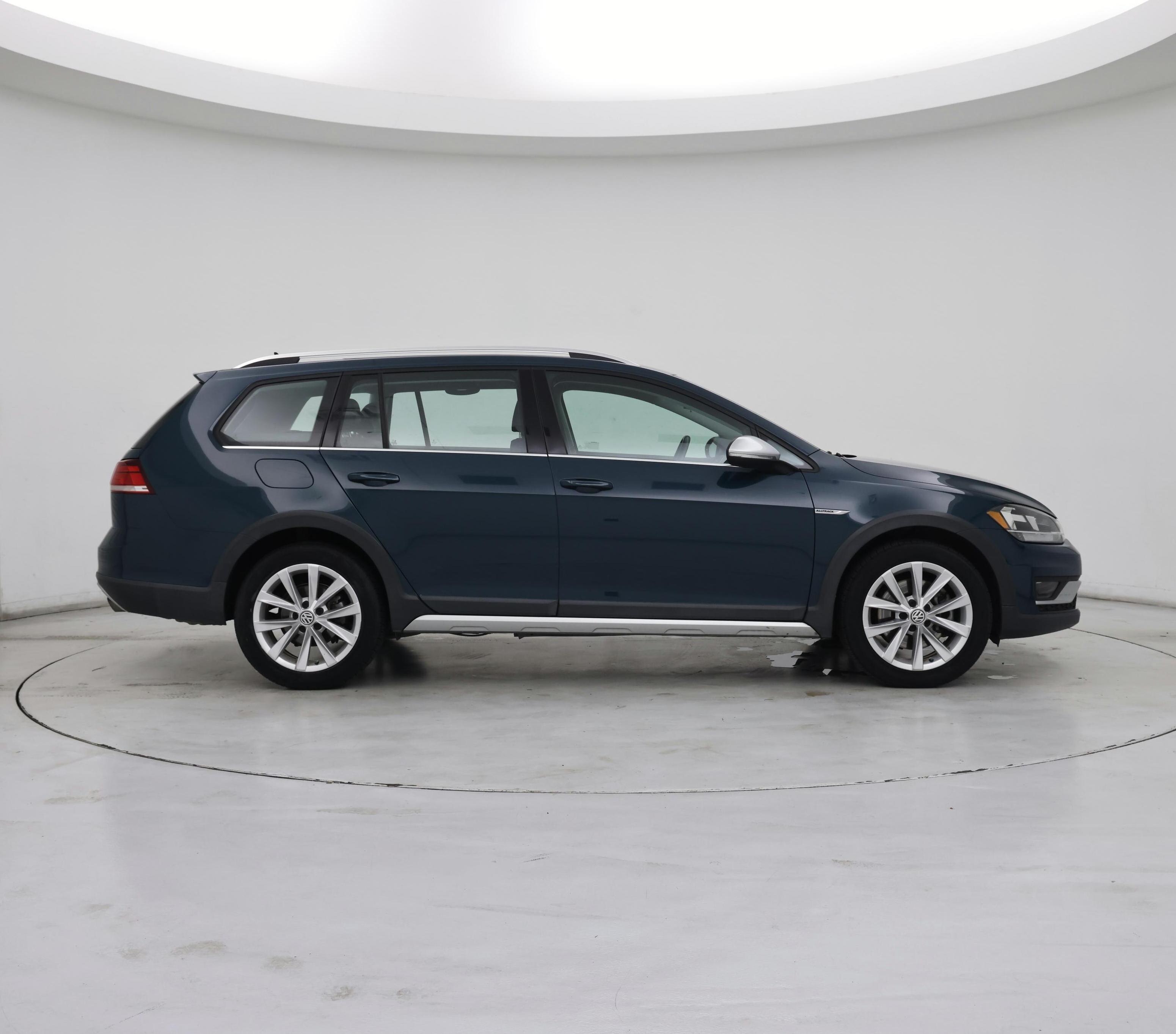 Thumbnail: 2019 Volkswagen Golf - 7