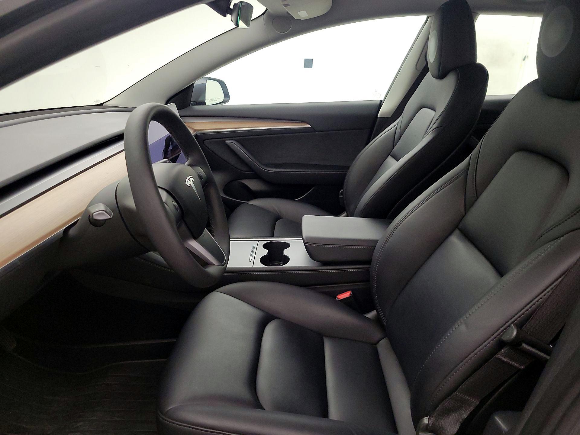 Thumbnail: 2023 Tesla Model 3 - 11