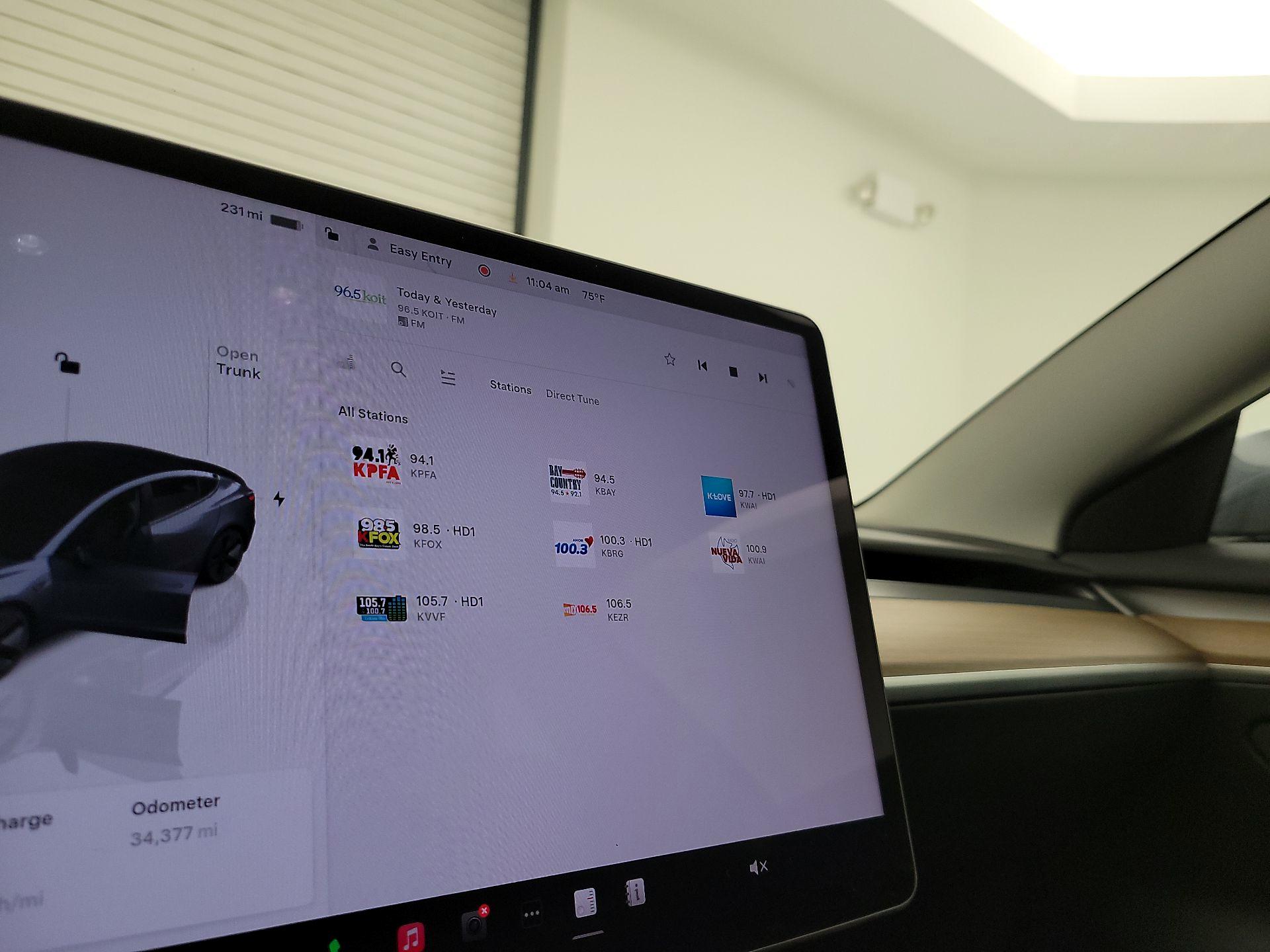 Thumbnail: 2023 Tesla Model 3 - 15