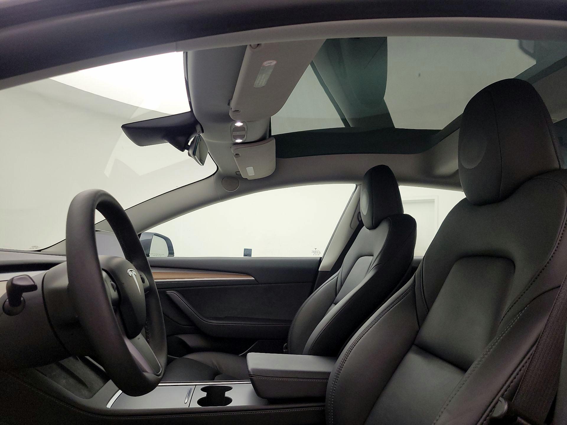 Thumbnail: 2023 Tesla Model 3 - 18