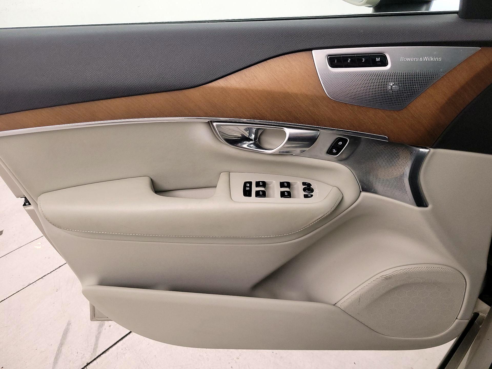 Thumbnail: 2017 Volvo XC90 - 12