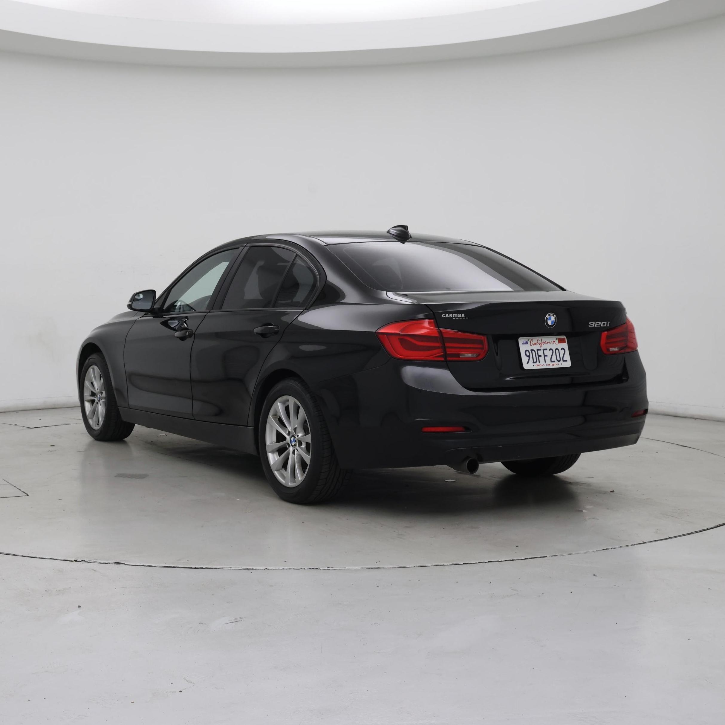 Thumbnail: 2017 BMW 3 Series - 2