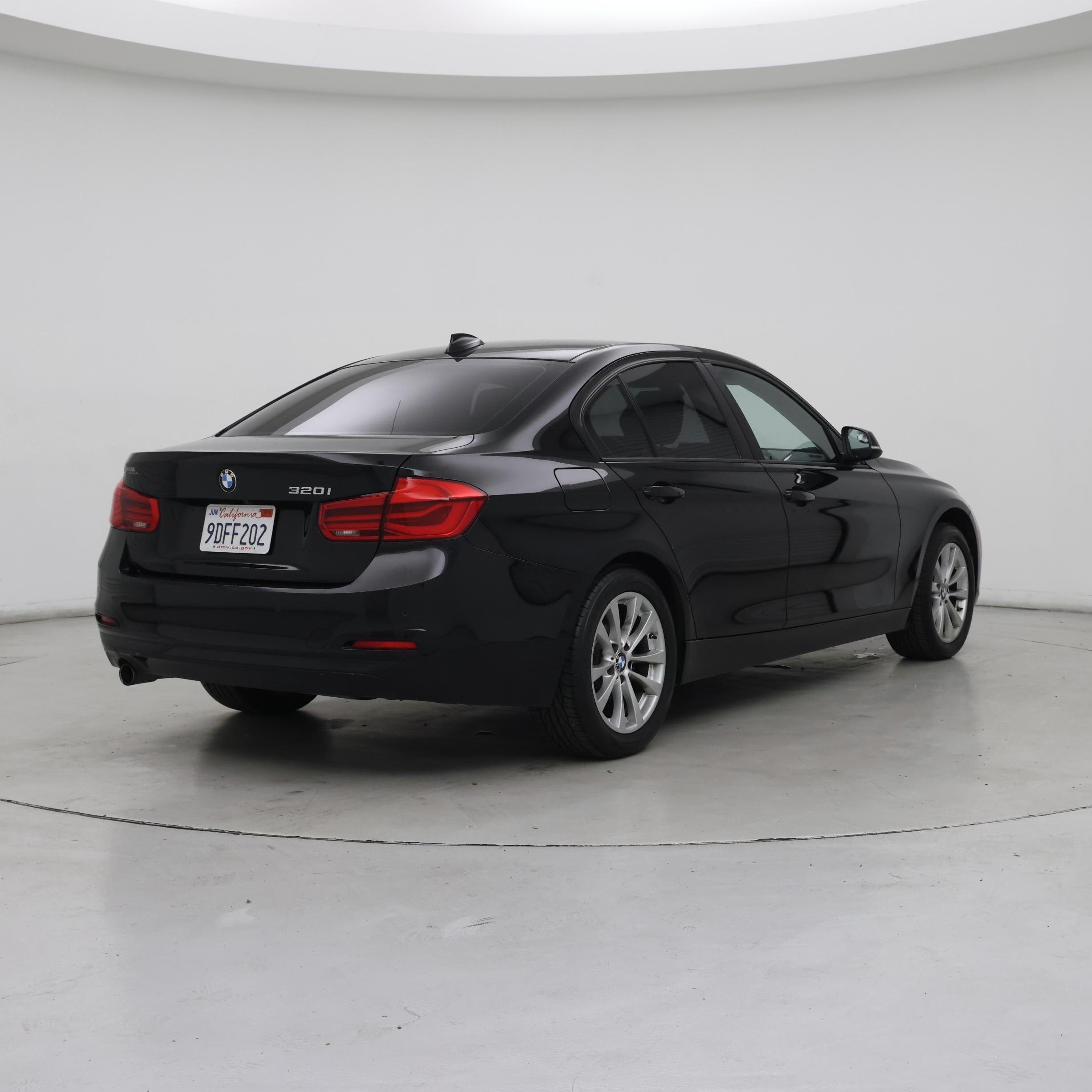 Thumbnail: 2017 BMW 3 Series - 8