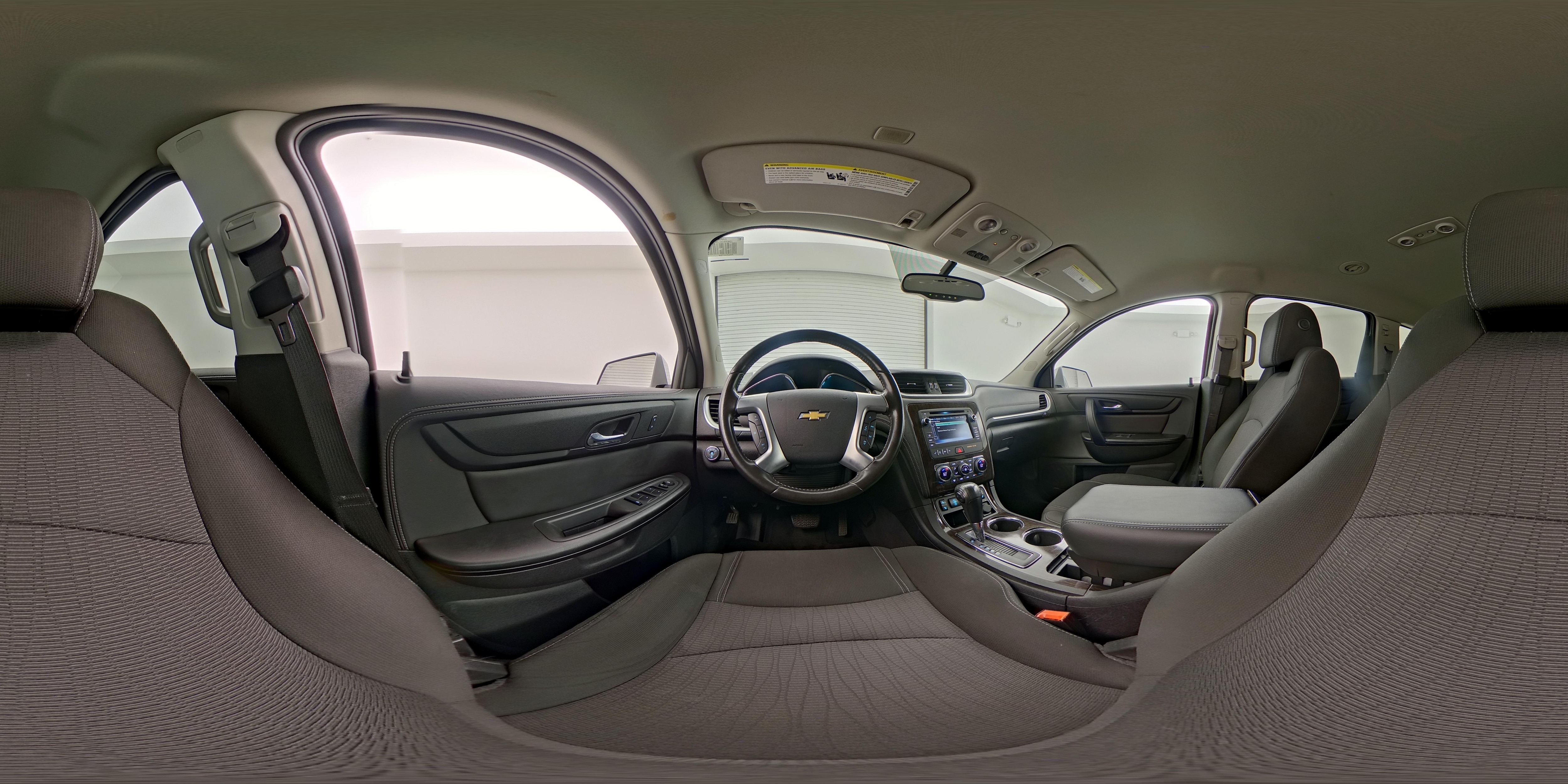 2017 Chevrolet Traverse 2LT - Photo 29