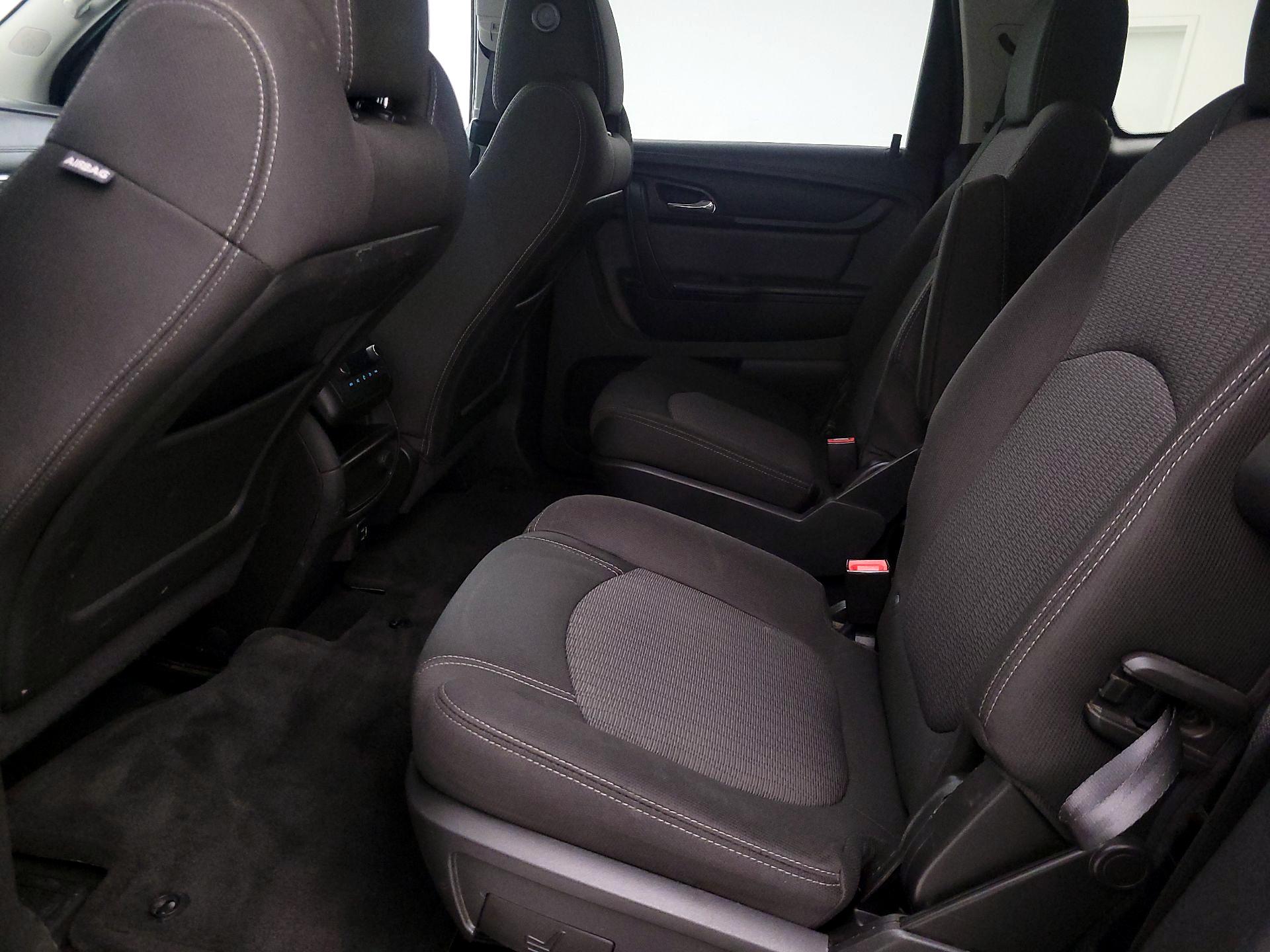 Thumbnail: 2017 Chevrolet Traverse - 19