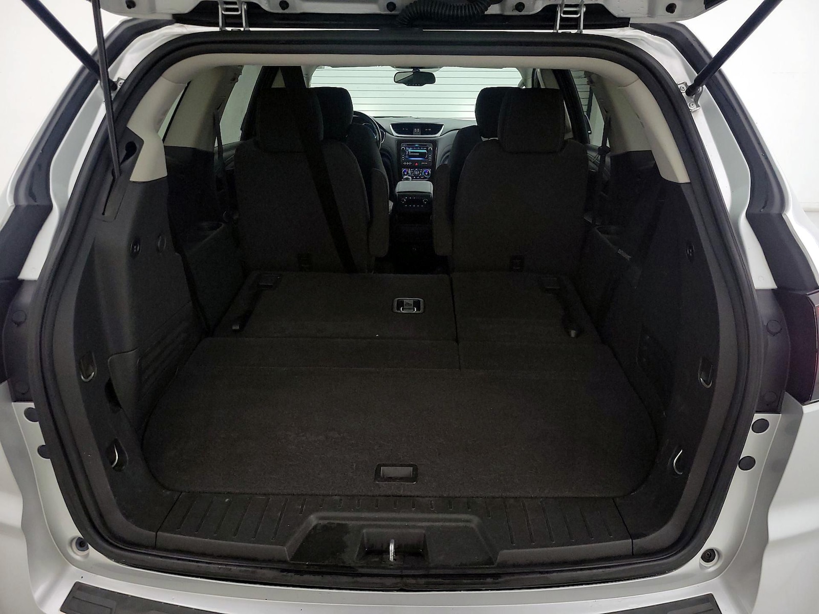 2017 Chevrolet Traverse 2LT - Photo 23