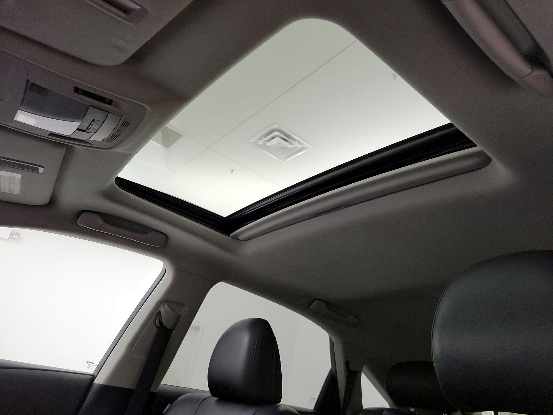 Thumbnail: 2015 Lexus RX - 19
