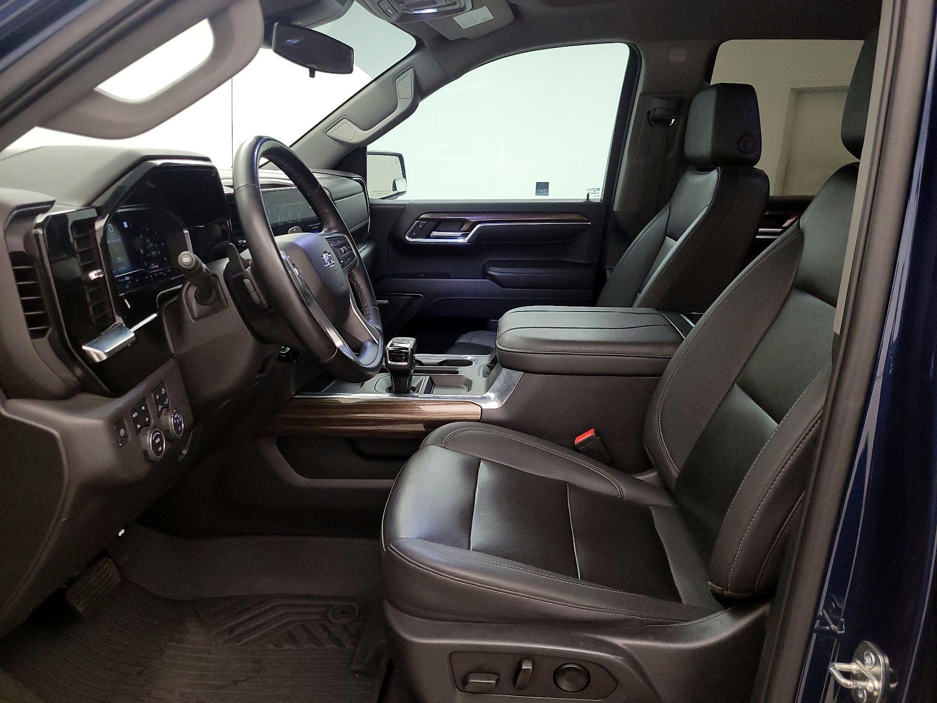 Thumbnail: 2023 Chevrolet Silverado 1500 - 11