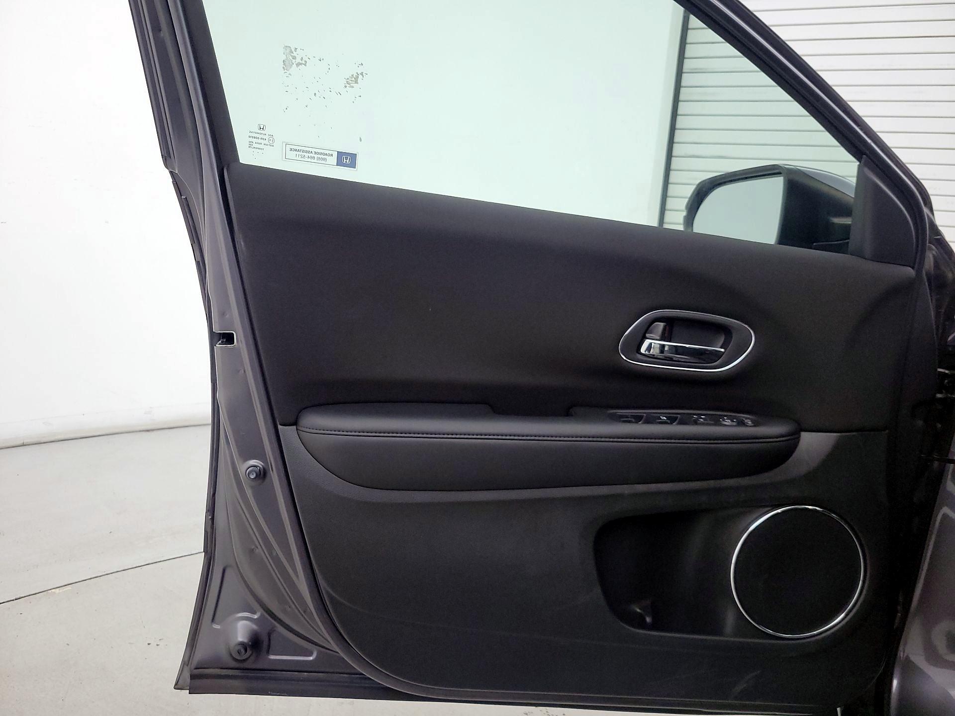 Thumbnail: 2017 Honda HR-V - 12