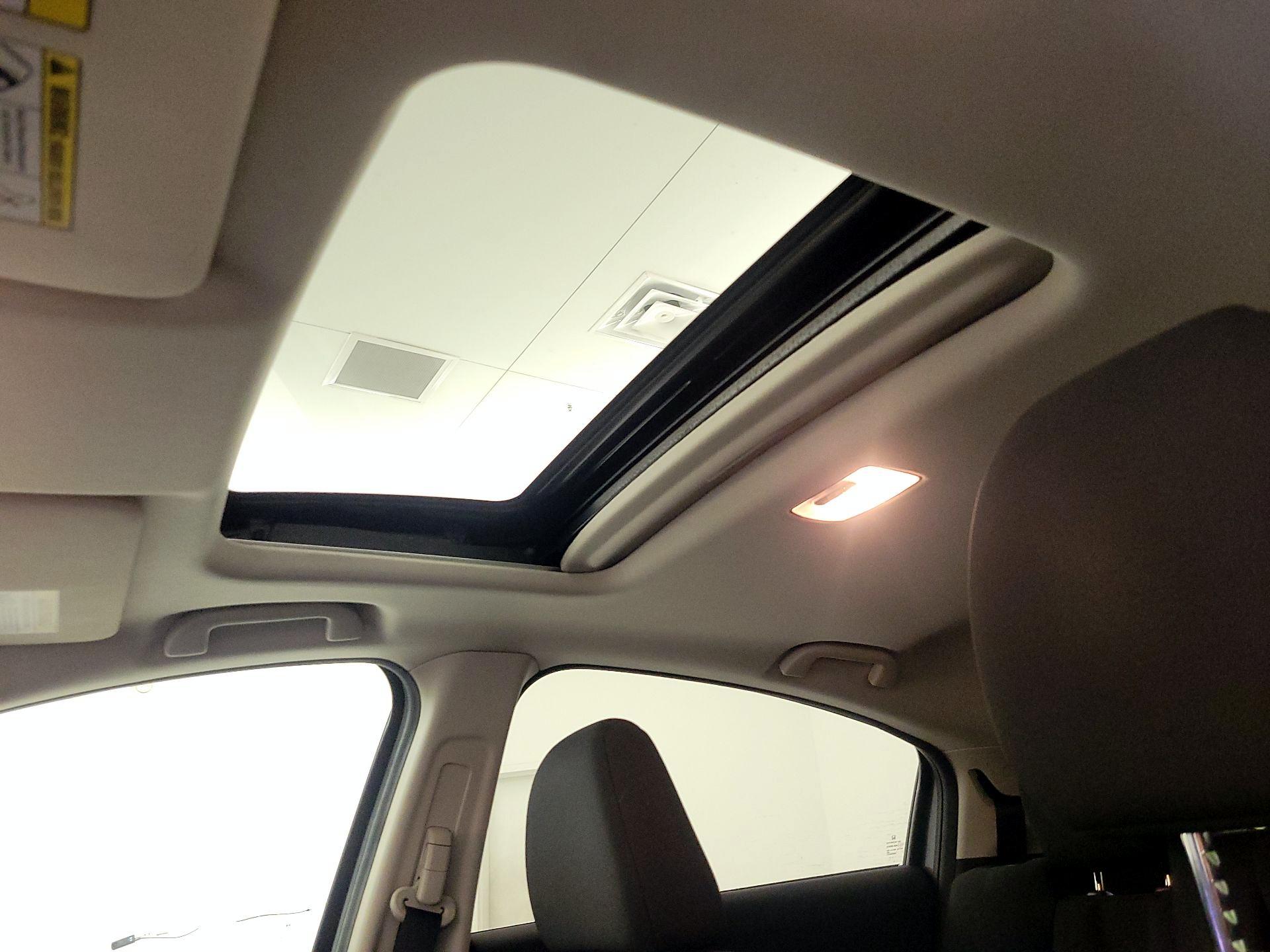 Thumbnail: 2017 Honda HR-V - 18