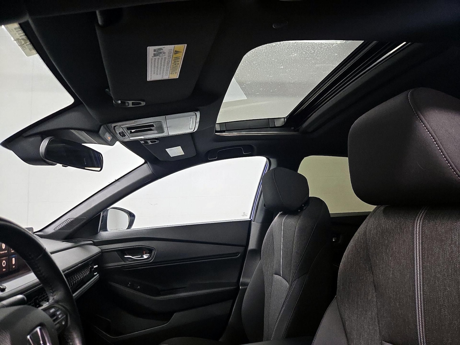 Sunroof(s) & Overhead Airbags
