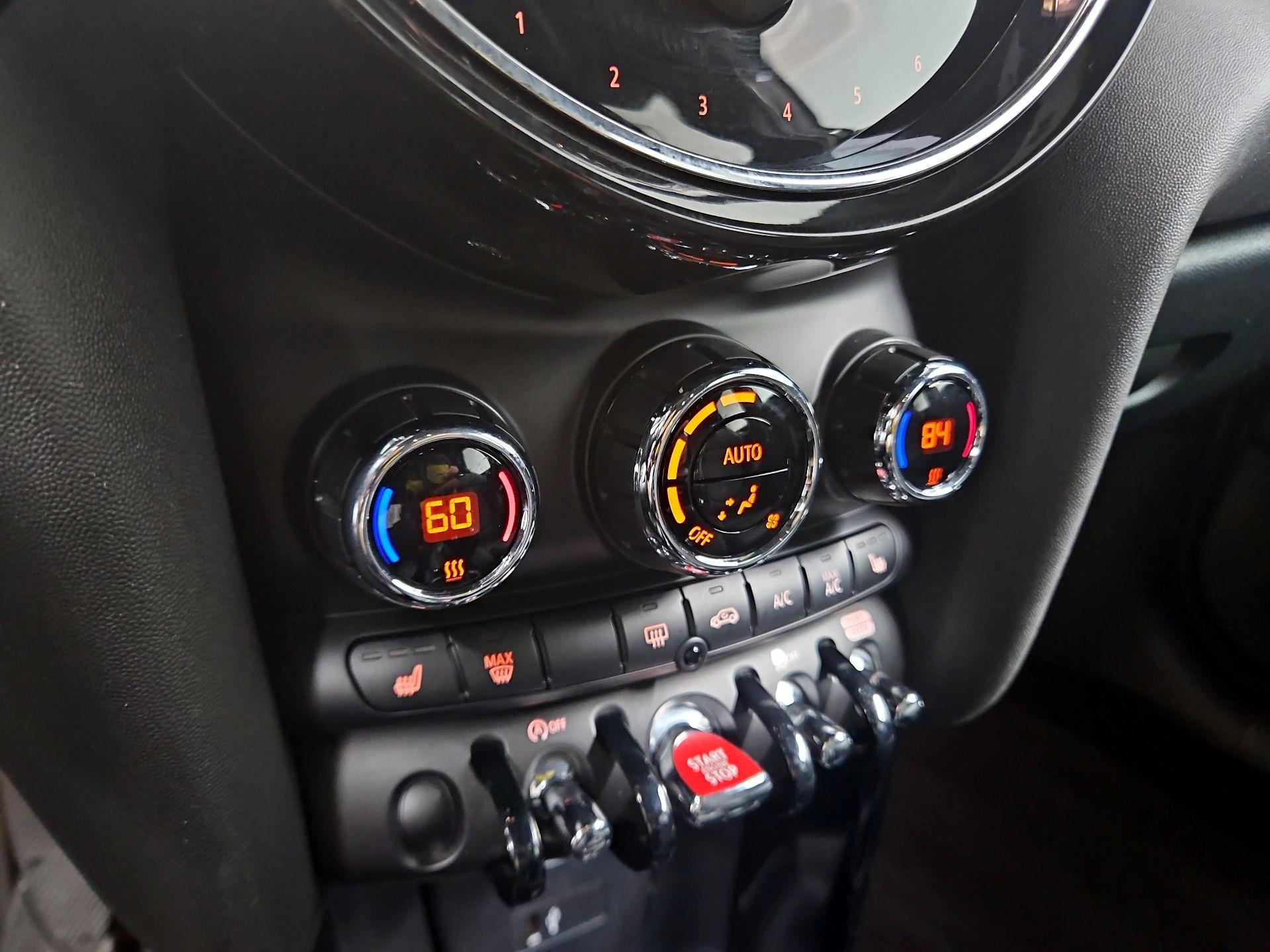 Thumbnail: 2022 MINI Cooper Hardtop - 17