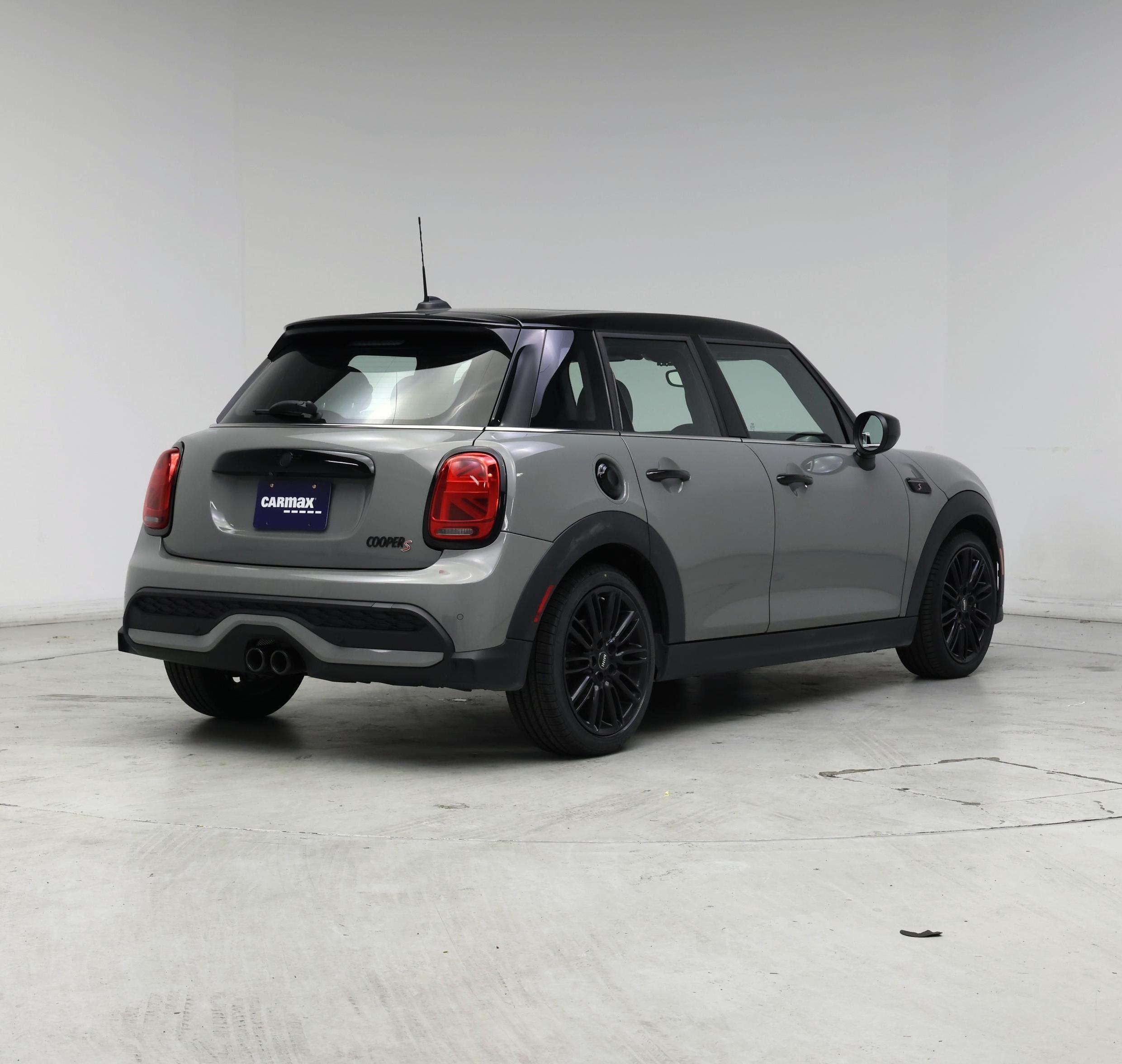 Thumbnail: 2022 MINI Cooper Hardtop - 8