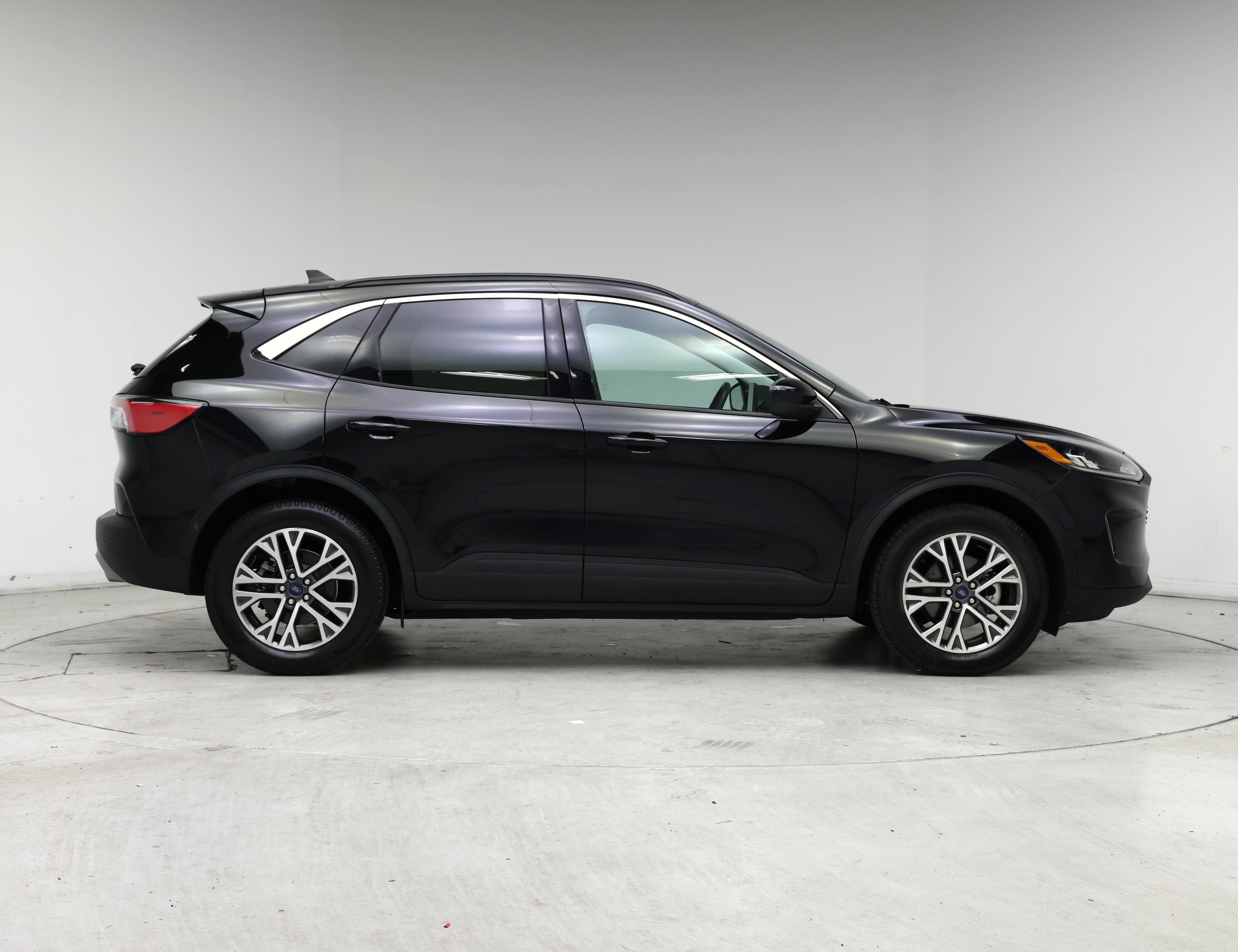 Thumbnail: 2021 Ford Escape - 7