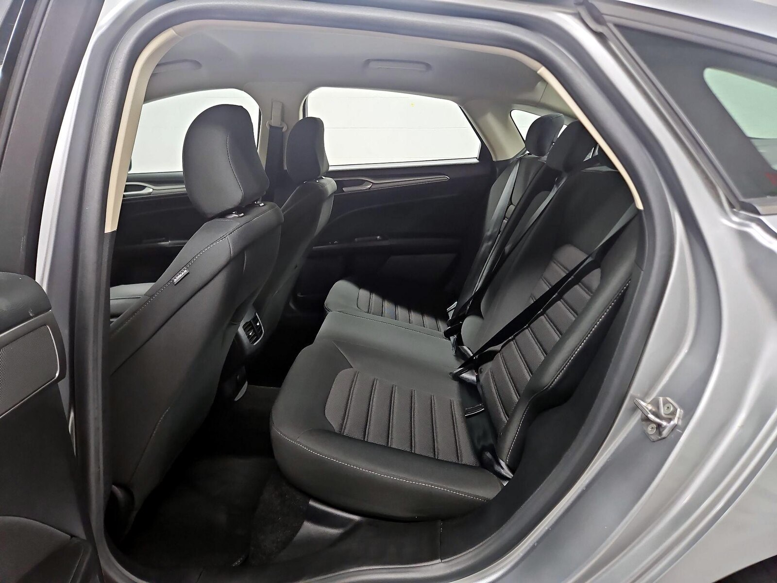 2020 Ford Fusion Hybrid SE - Photo 21