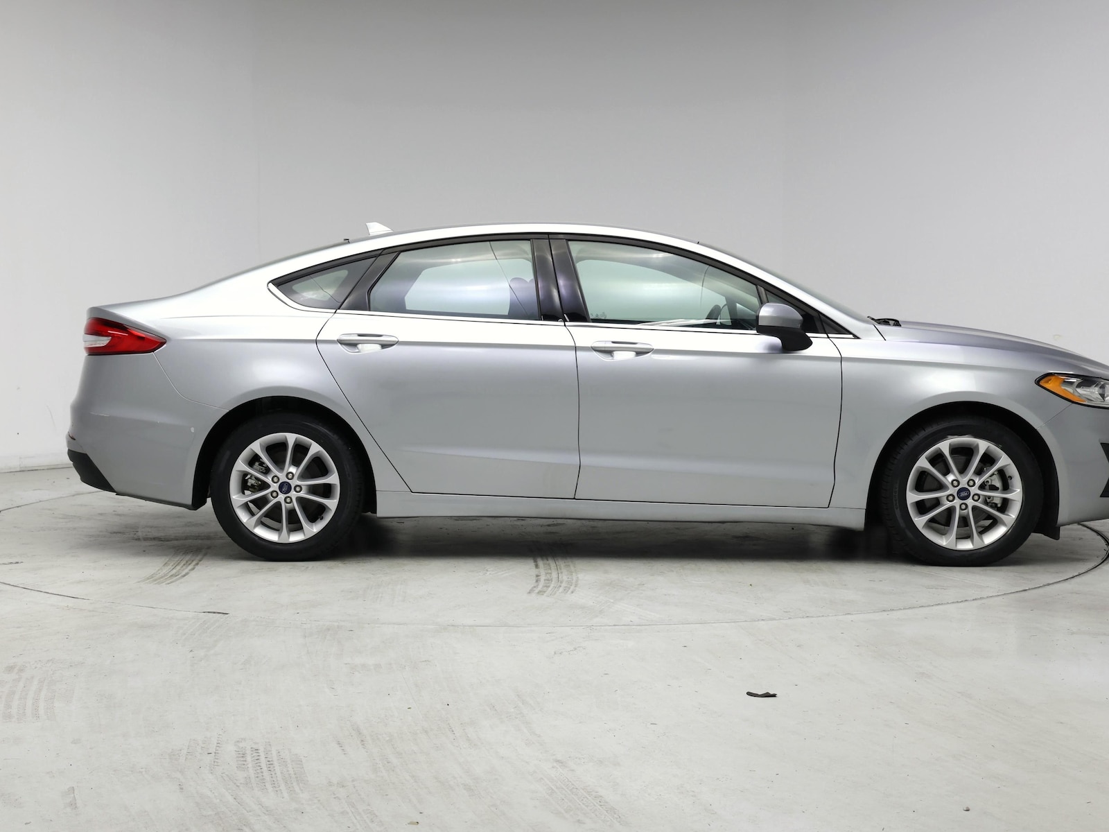 2020 Ford Fusion Hybrid SE - Photo 8