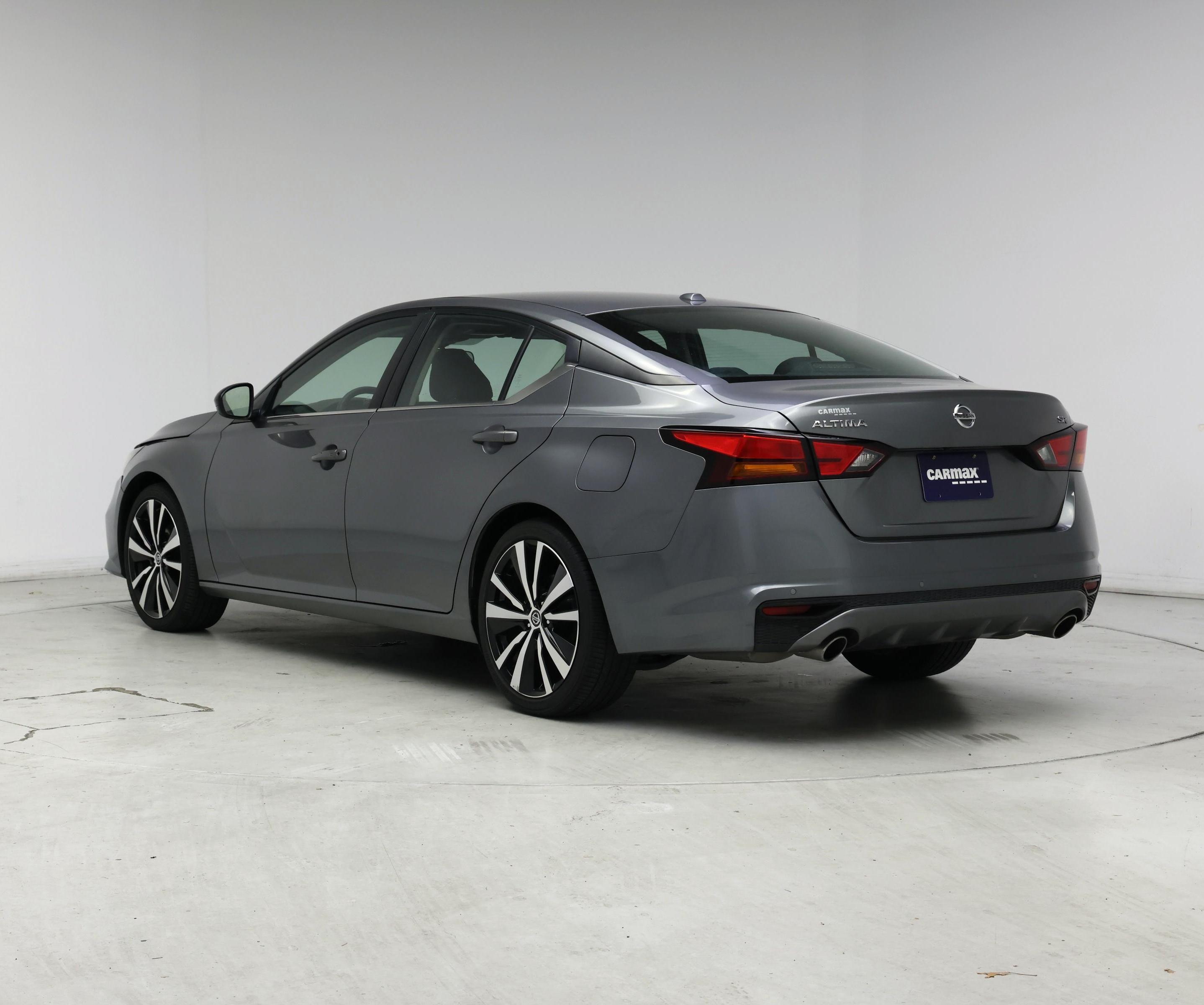 Thumbnail: 2022 Nissan Altima - 2