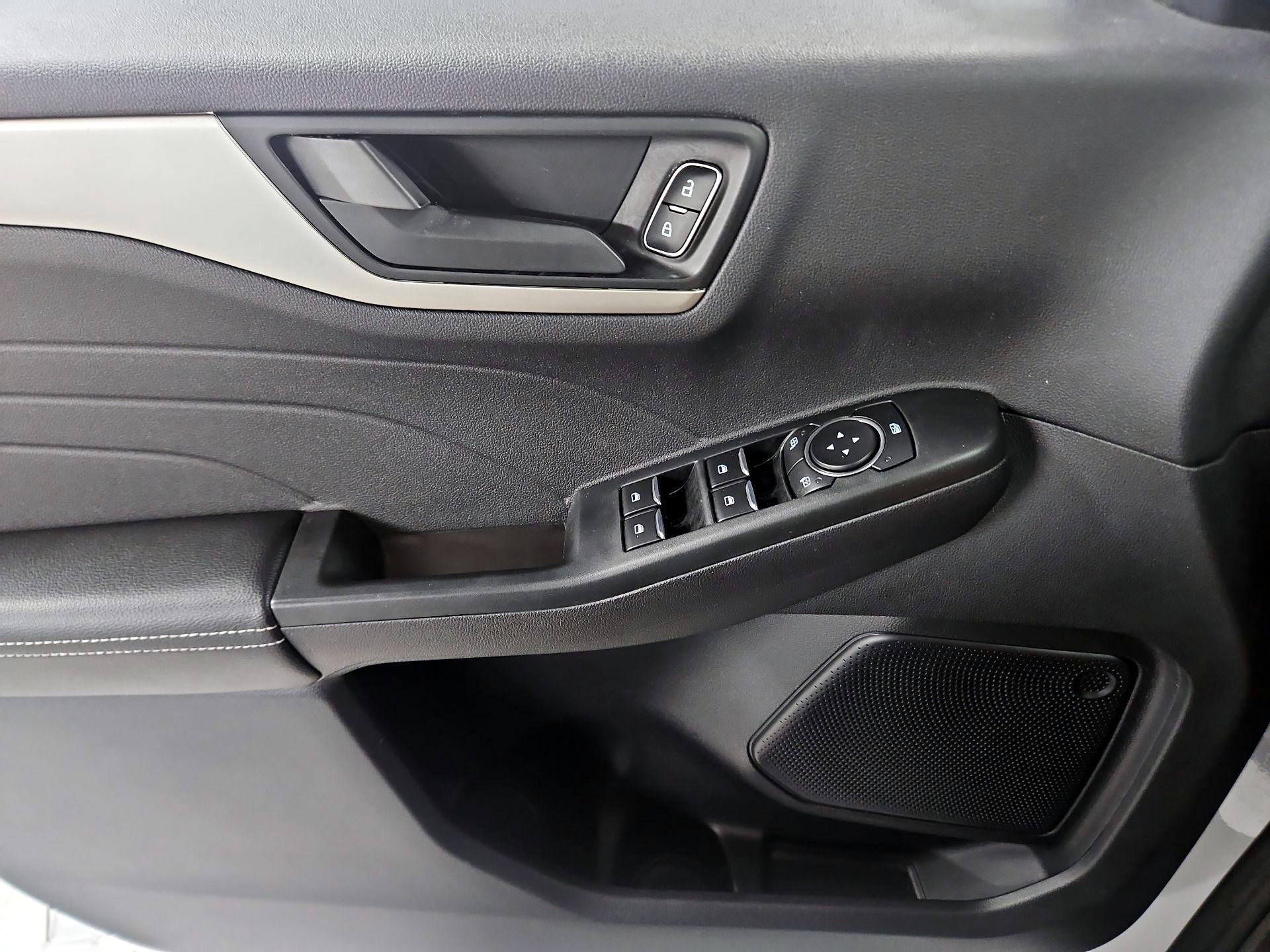 Thumbnail: 2022 Ford Escape - 12