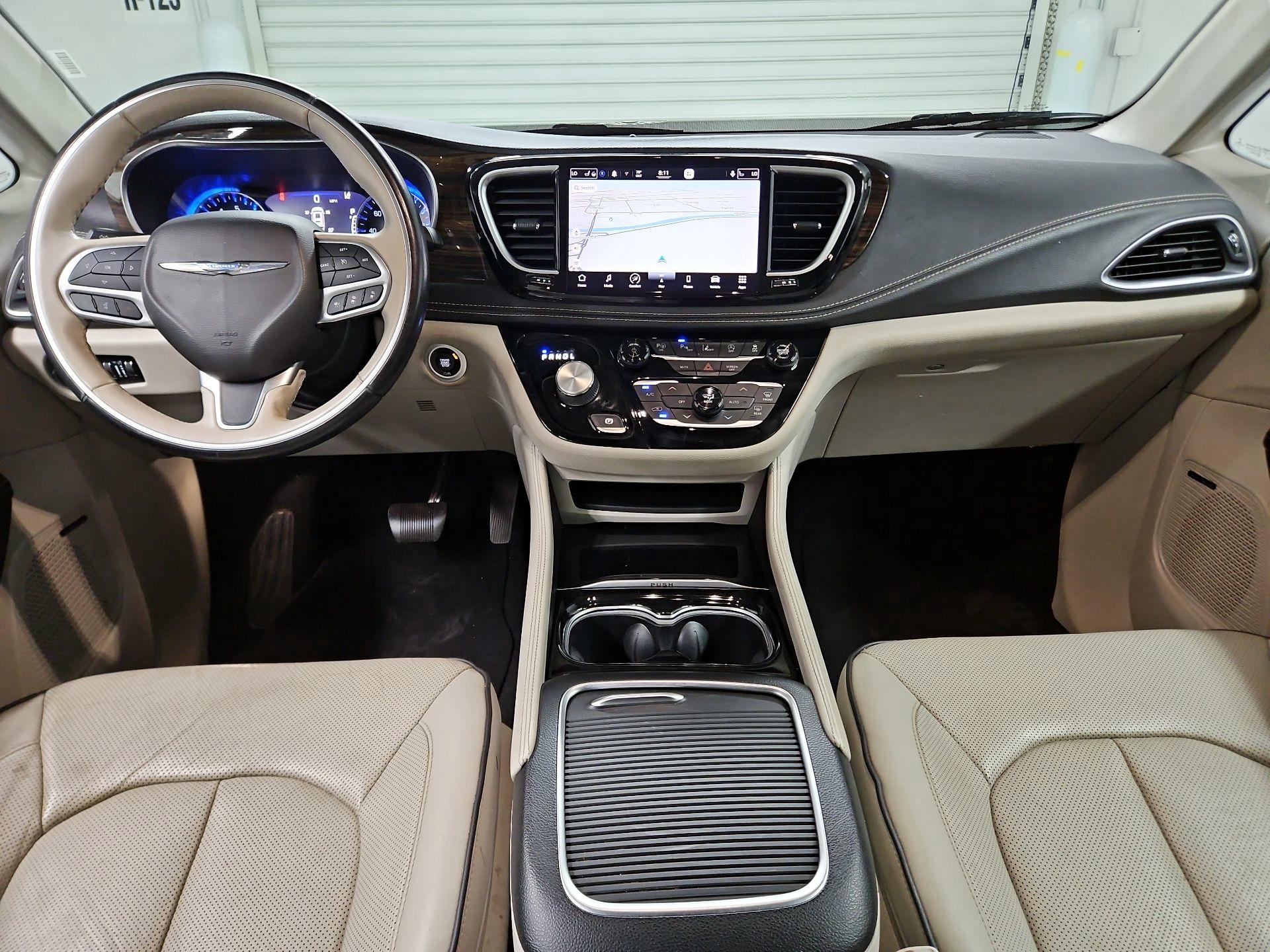 Thumbnail: 2021 Chrysler Pacifica - 9