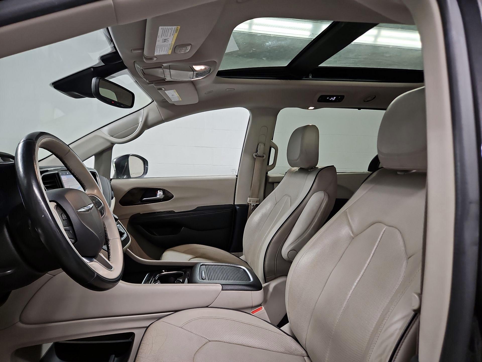 Thumbnail: 2021 Chrysler Pacifica - 20