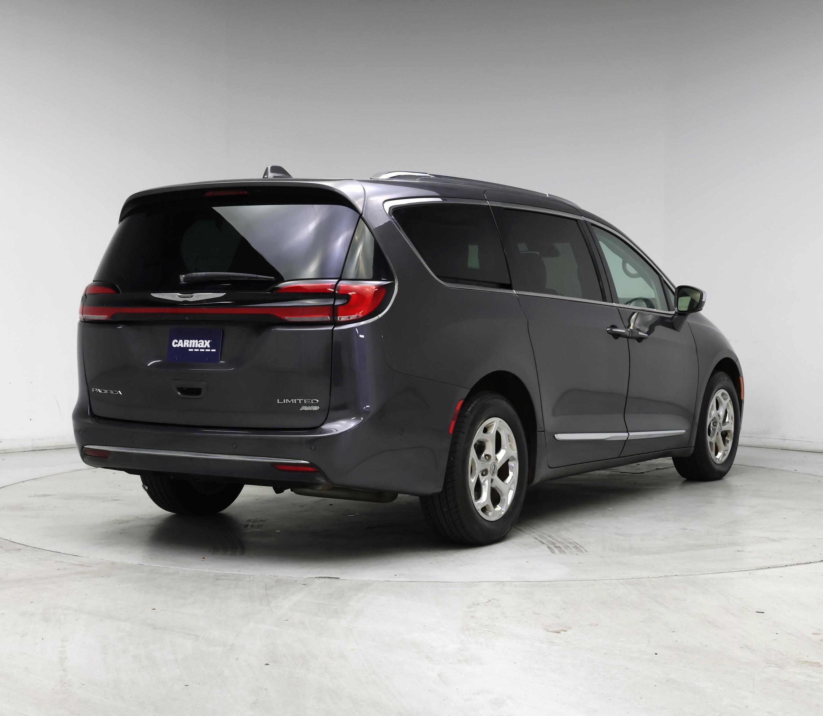 Thumbnail: 2021 Chrysler Pacifica - 8